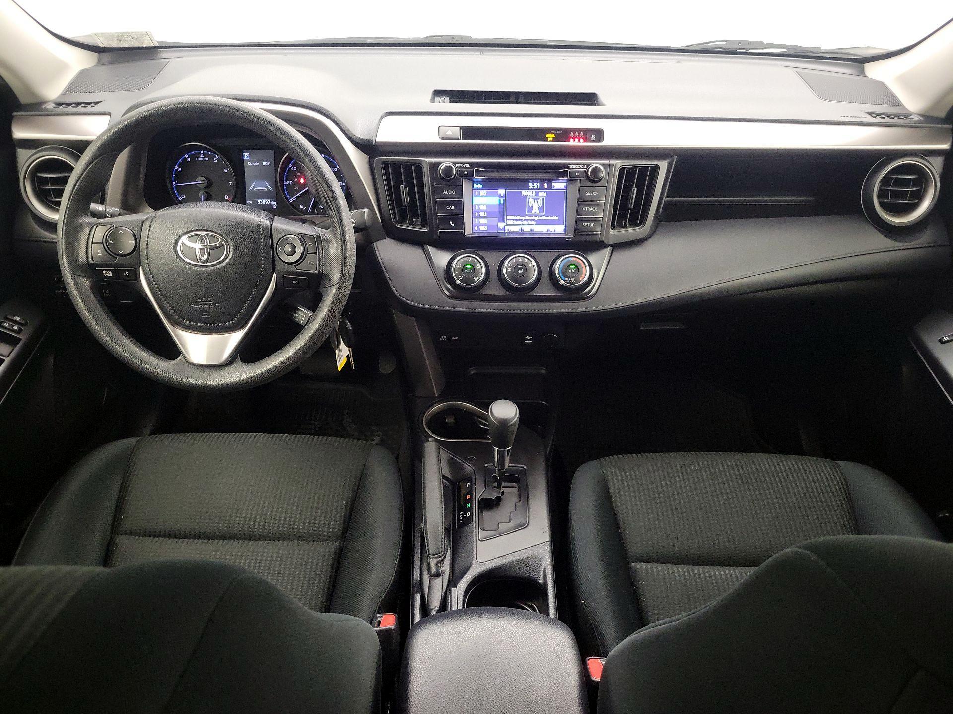 Thumbnail: 2018 Toyota RAV4 - 9