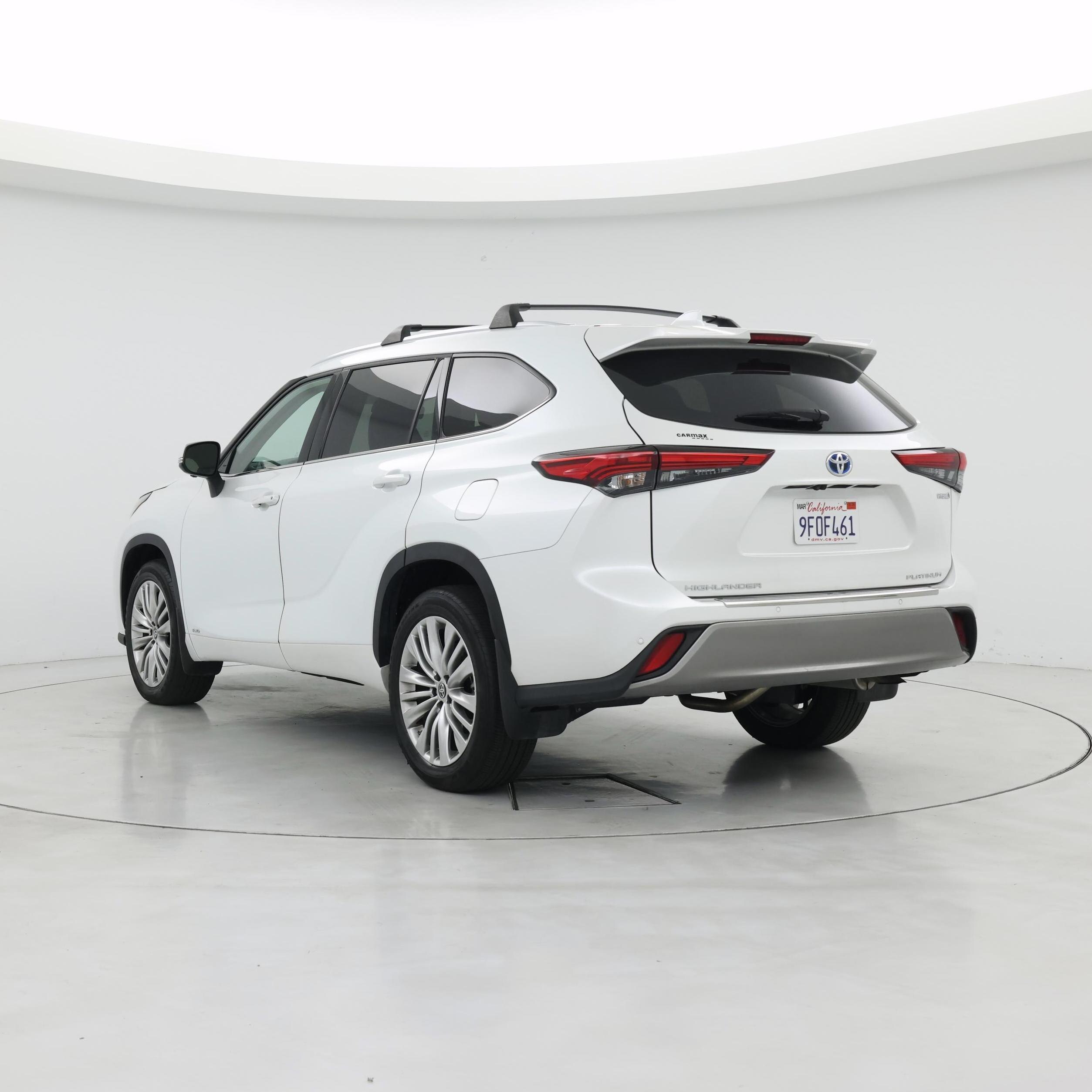 Thumbnail: 2023 Toyota Highlander - 2
