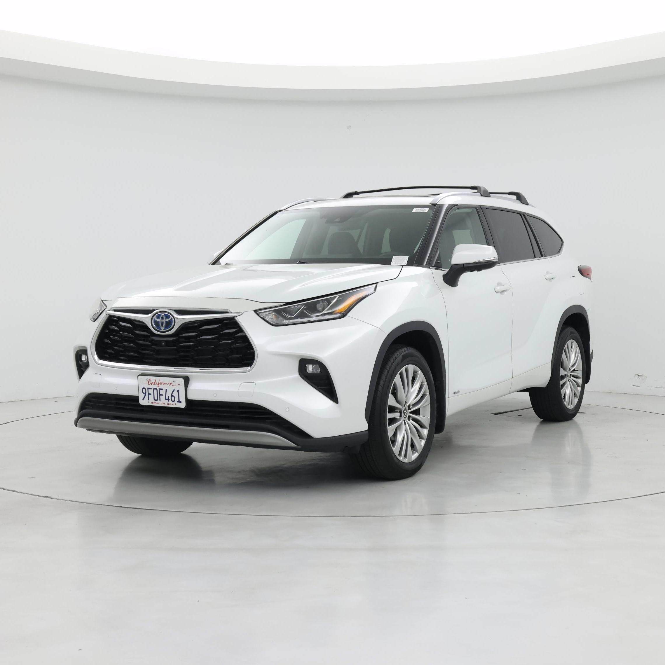 Thumbnail: 2023 Toyota Highlander - 4
