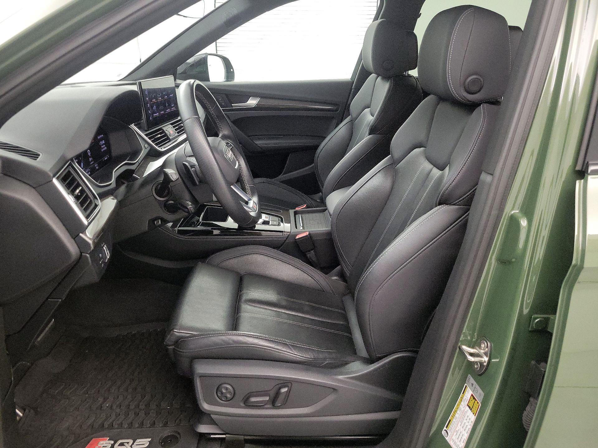 Thumbnail: 2021 Audi SQ5 - 11