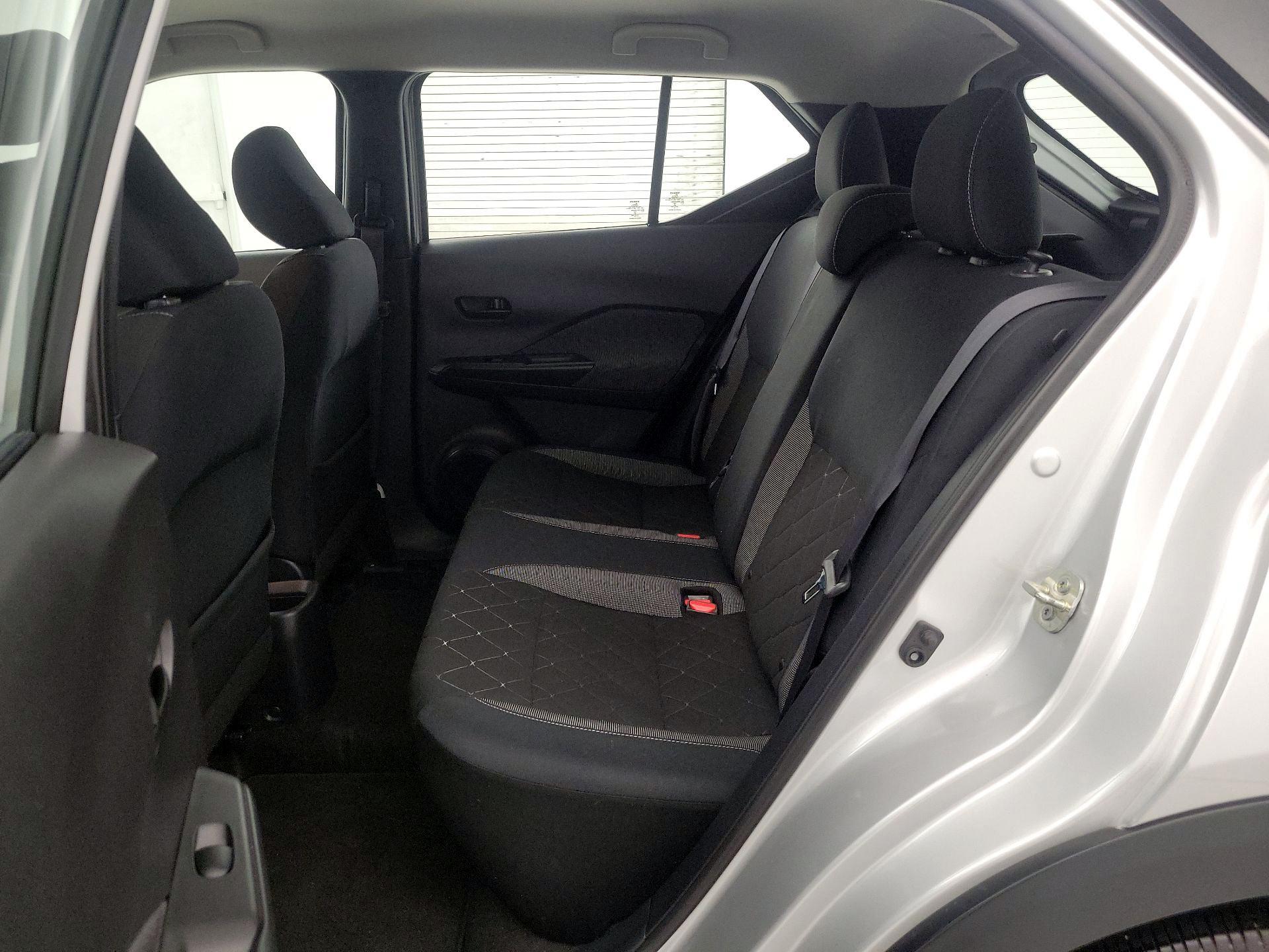 Thumbnail: 2019 Nissan Kicks - 19