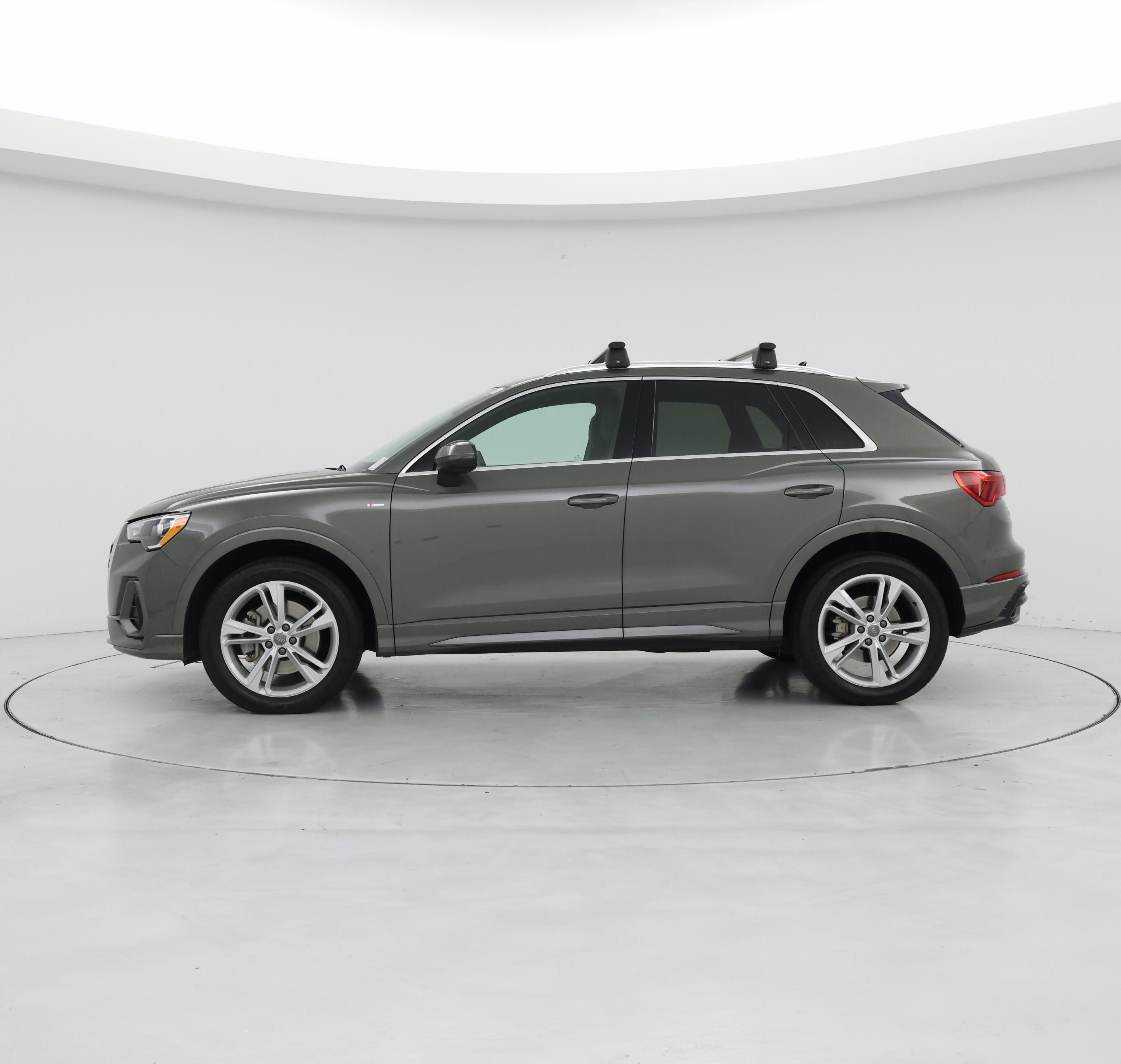 Thumbnail: 2020 Audi Q3 - 3