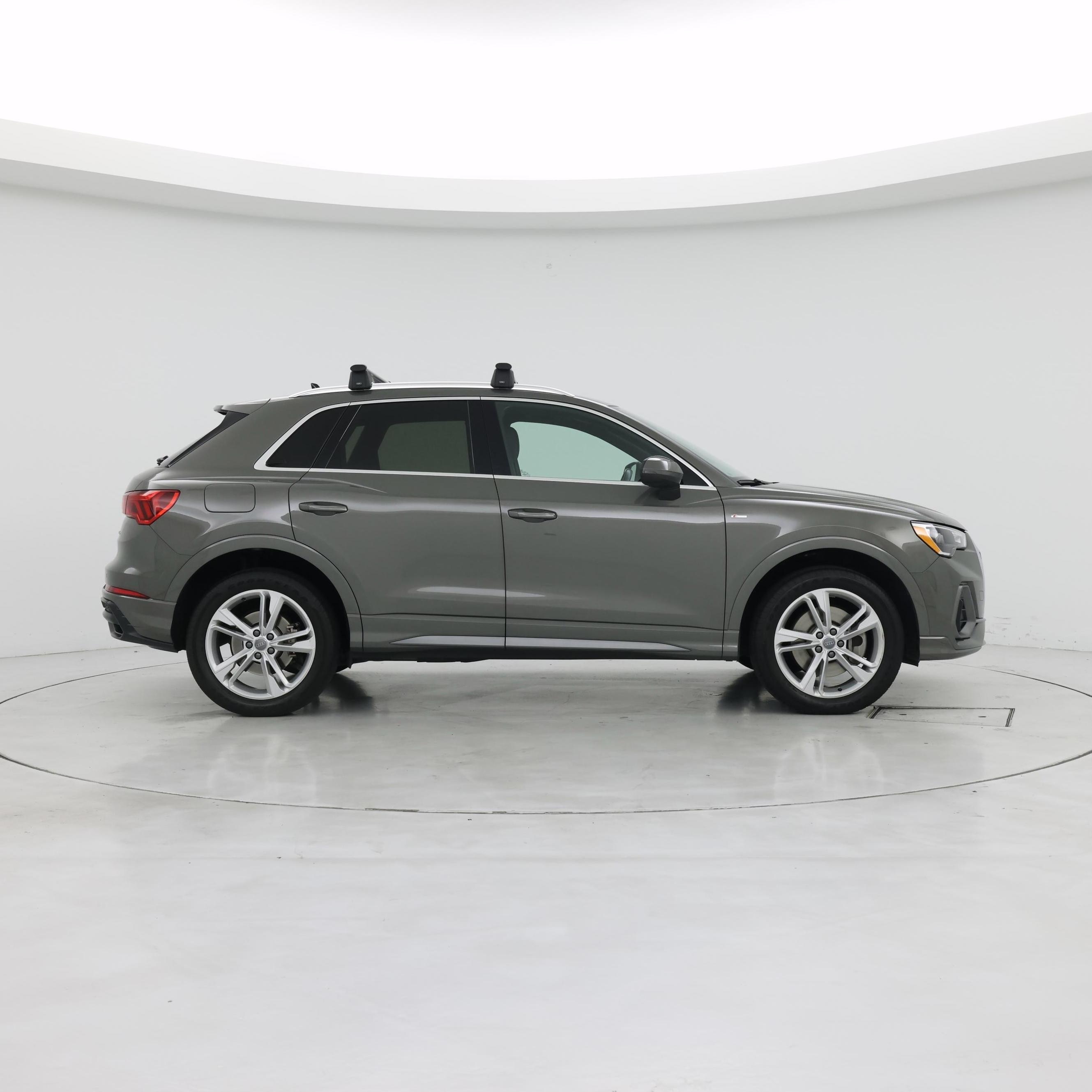 Thumbnail: 2020 Audi Q3 - 7