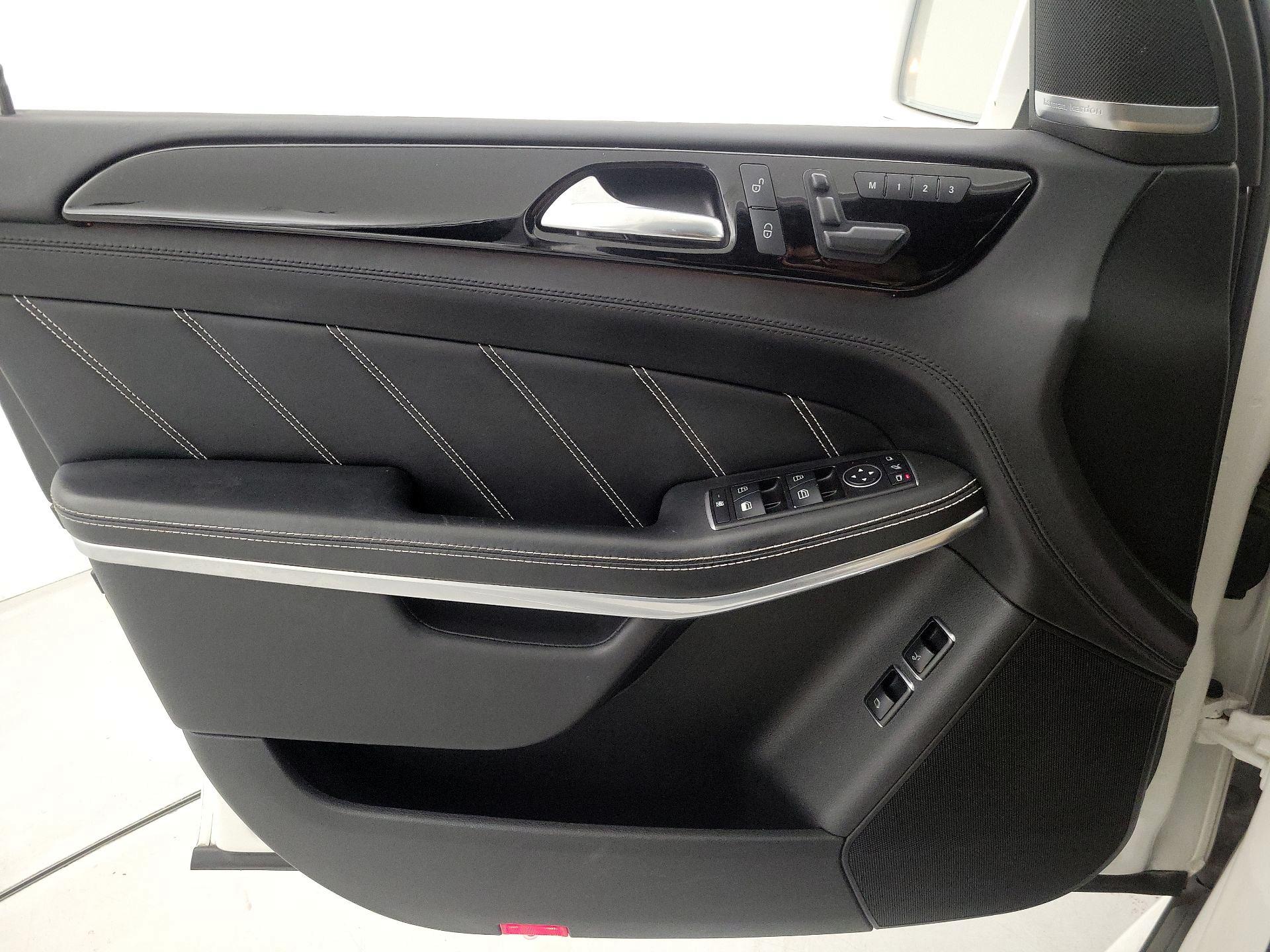 Thumbnail: 2015 Mercedes-Benz GL-Class - 12