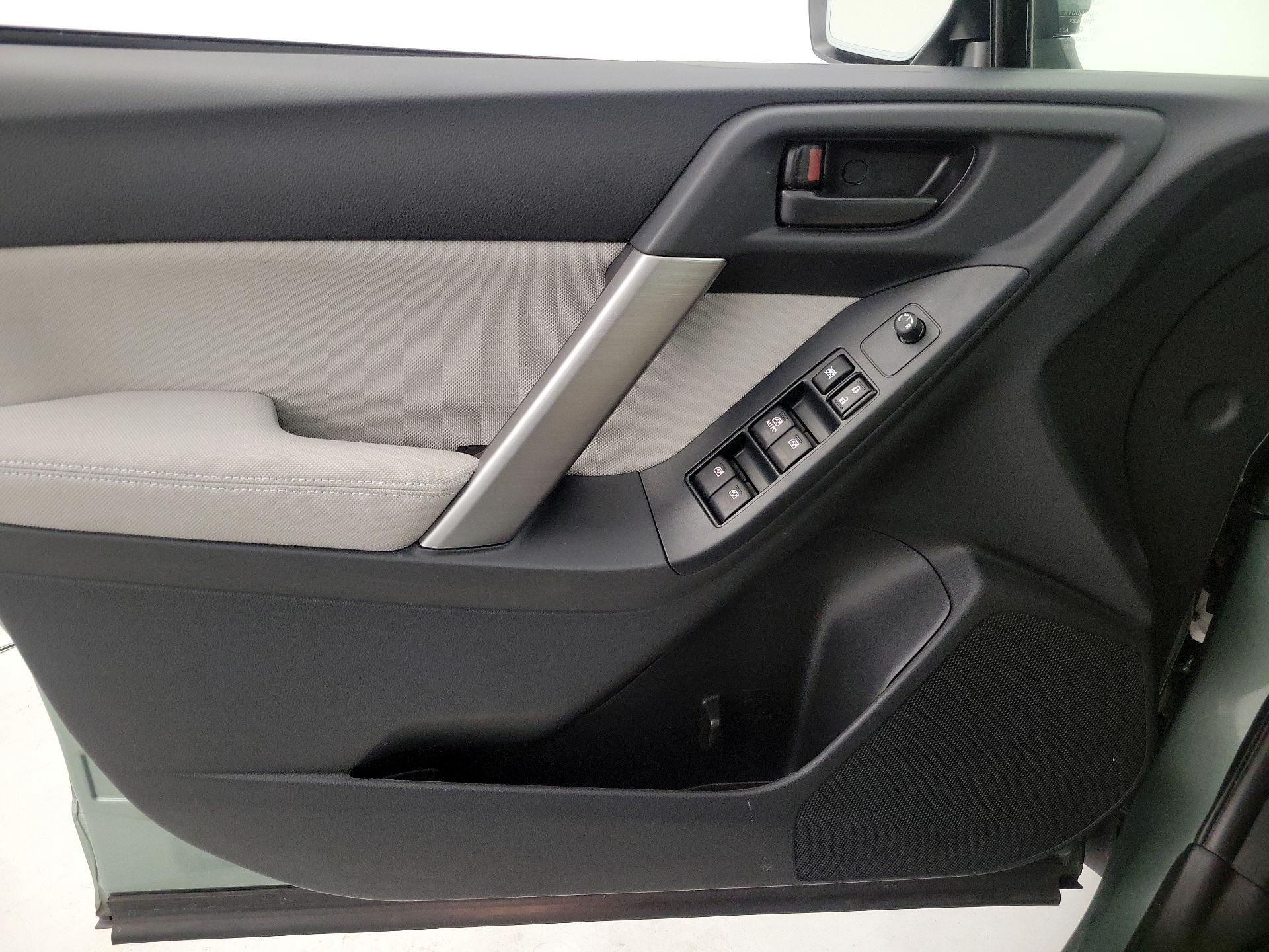 Thumbnail: 2015 Subaru Forester - 12
