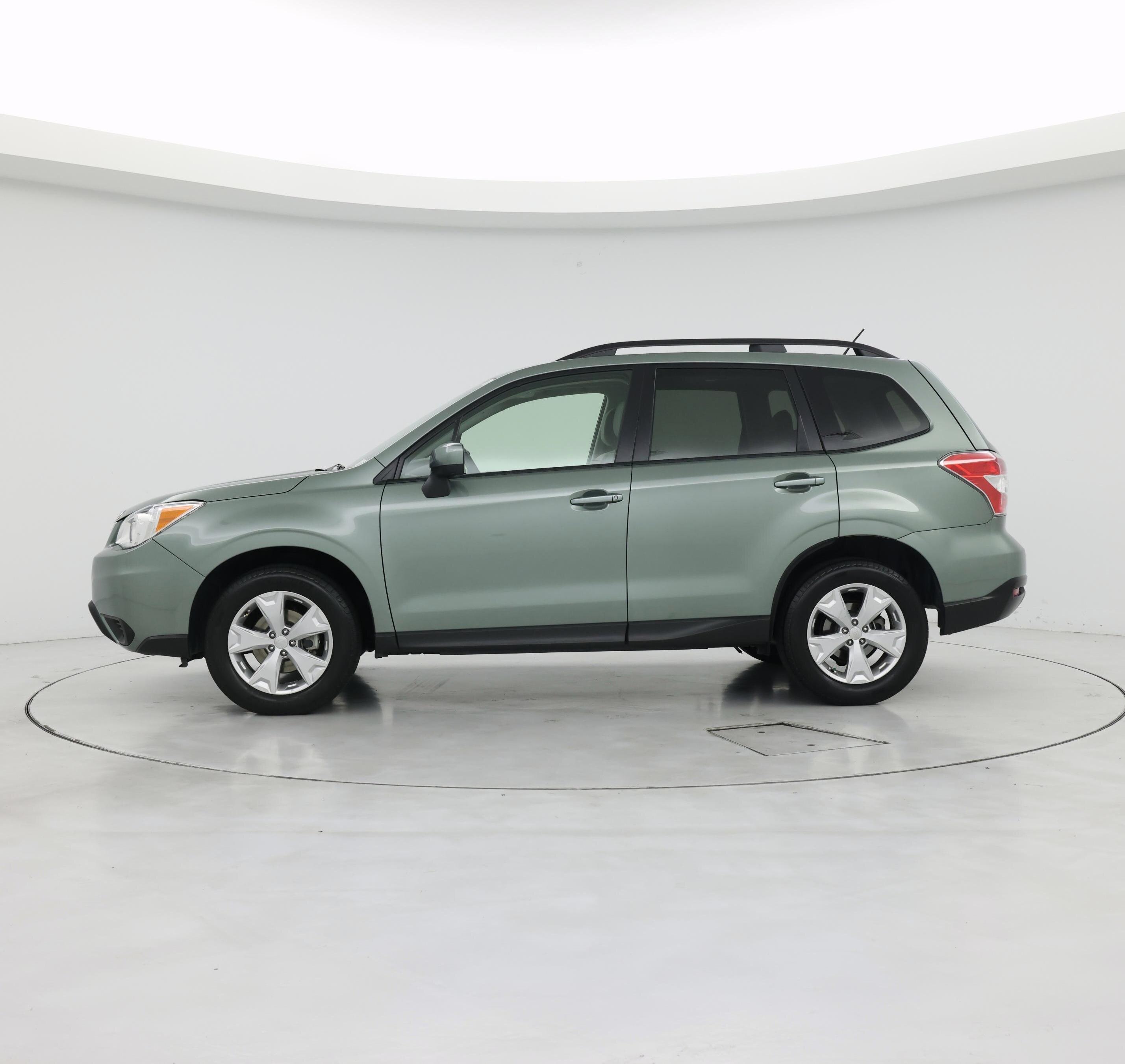 Thumbnail: 2015 Subaru Forester - 3