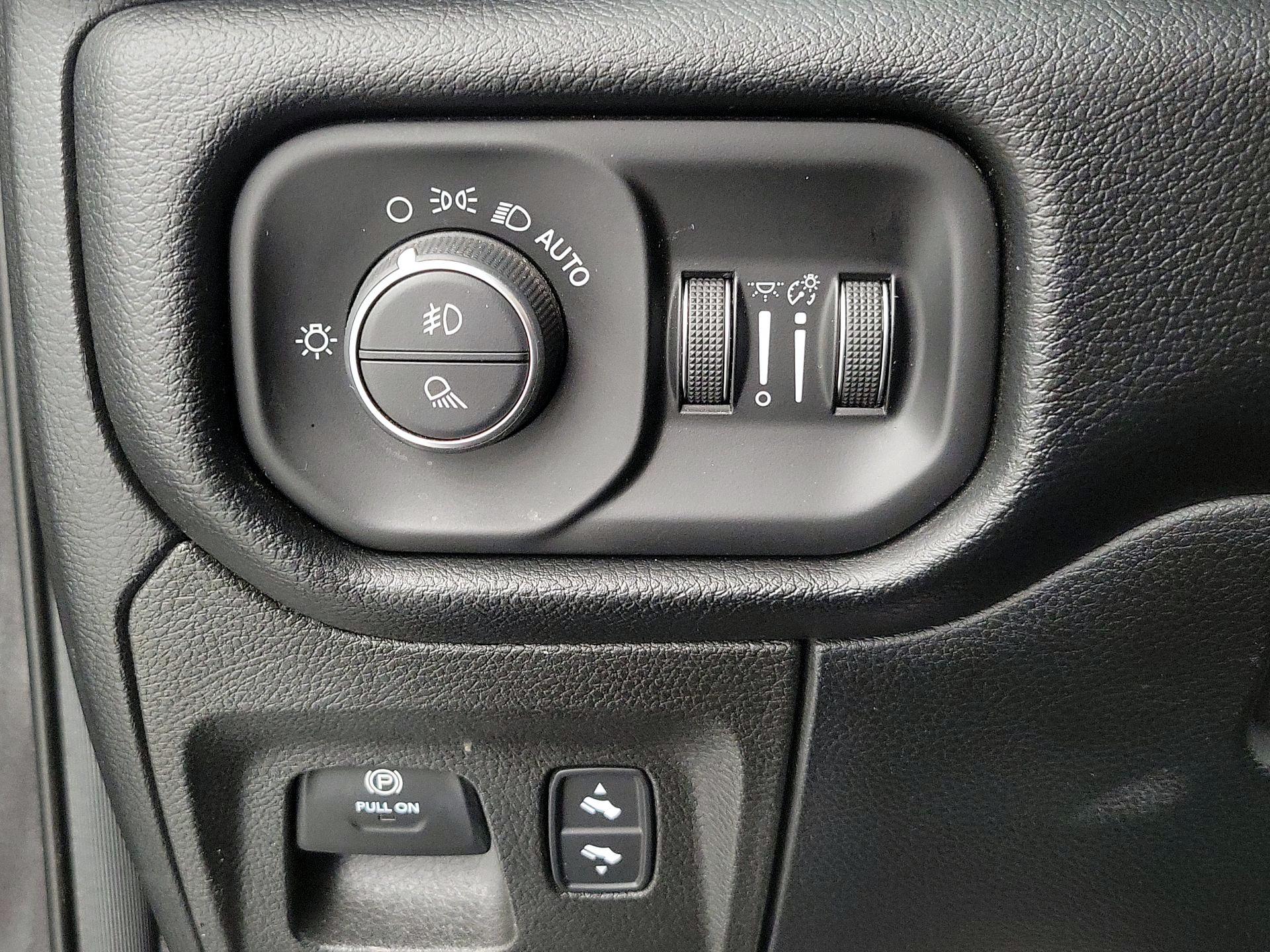 Thumbnail: 2019 RAM 1500 - 13