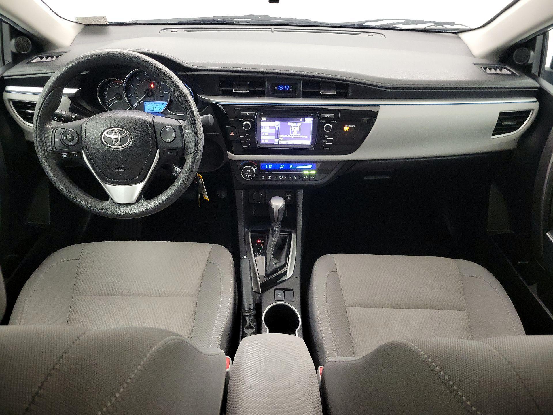 Thumbnail: 2015 Toyota Corolla - 9