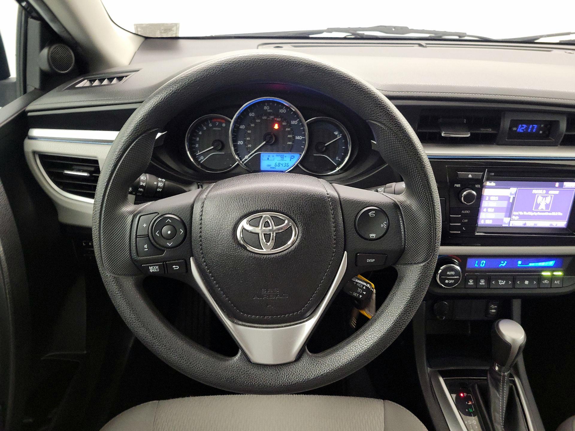 Thumbnail: 2015 Toyota Corolla - 10