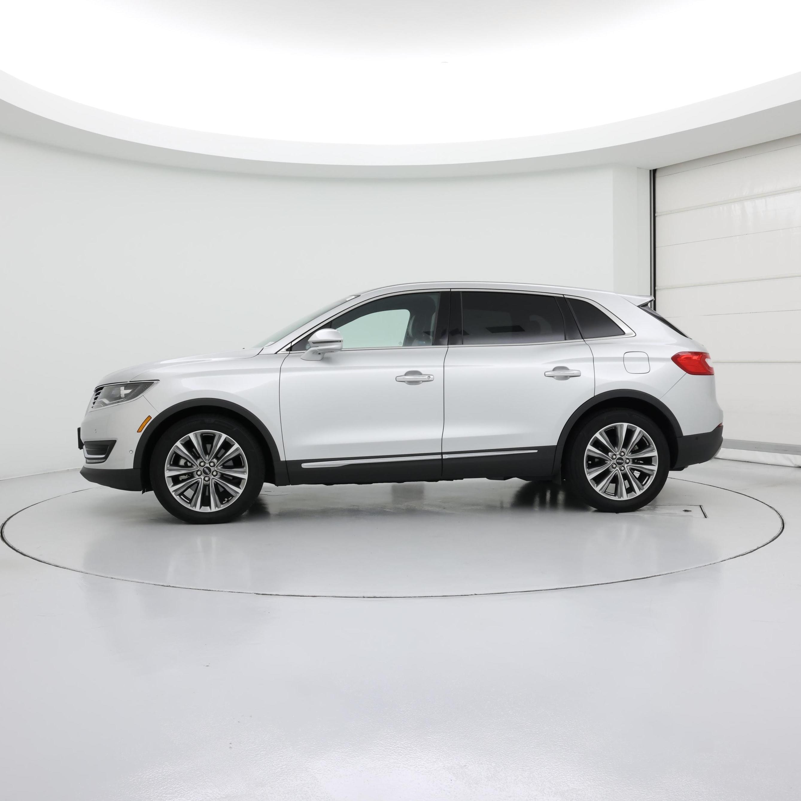Thumbnail: 2018 Lincoln MKX - 3