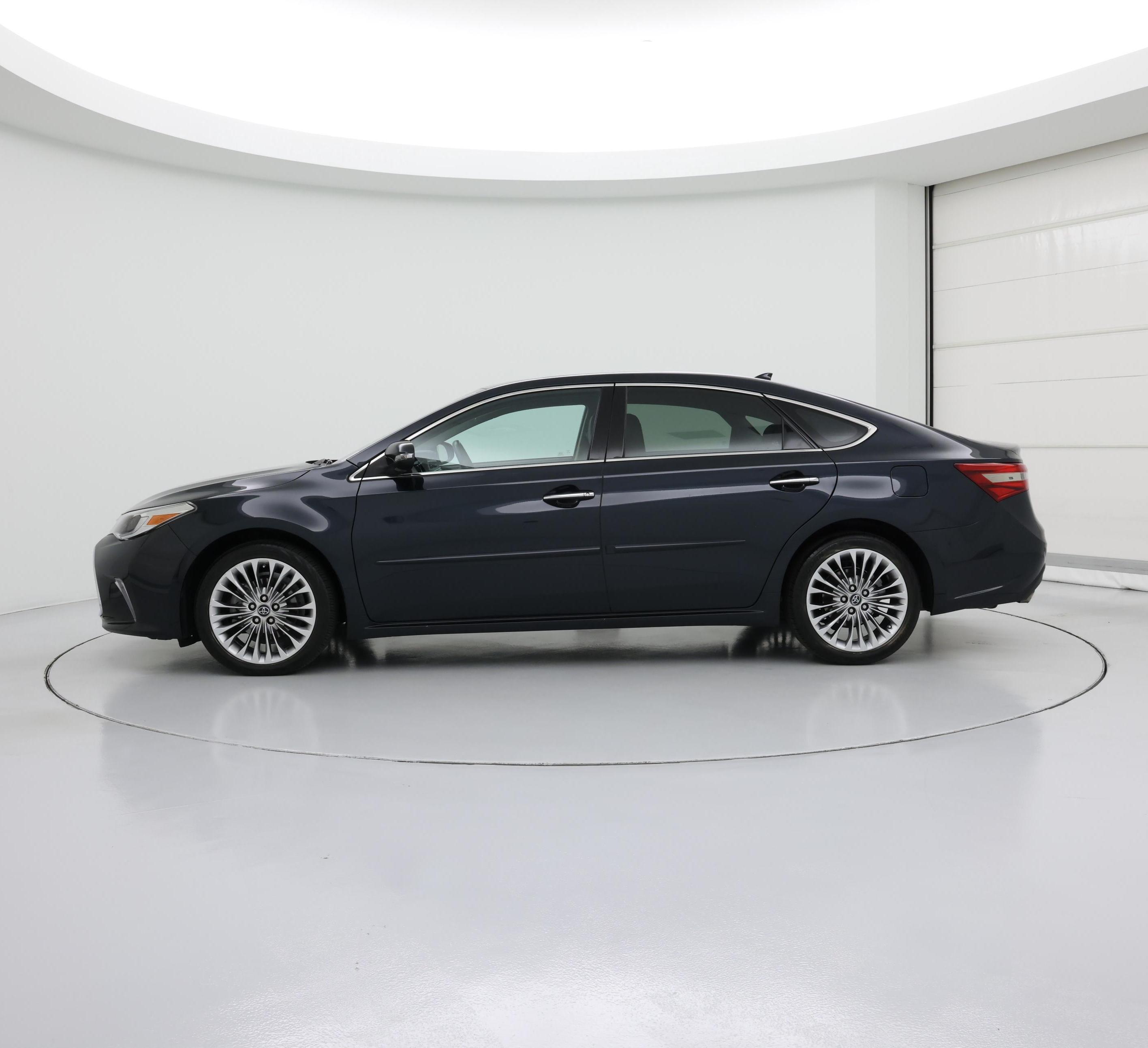 Thumbnail: 2016 Toyota Avalon - 3
