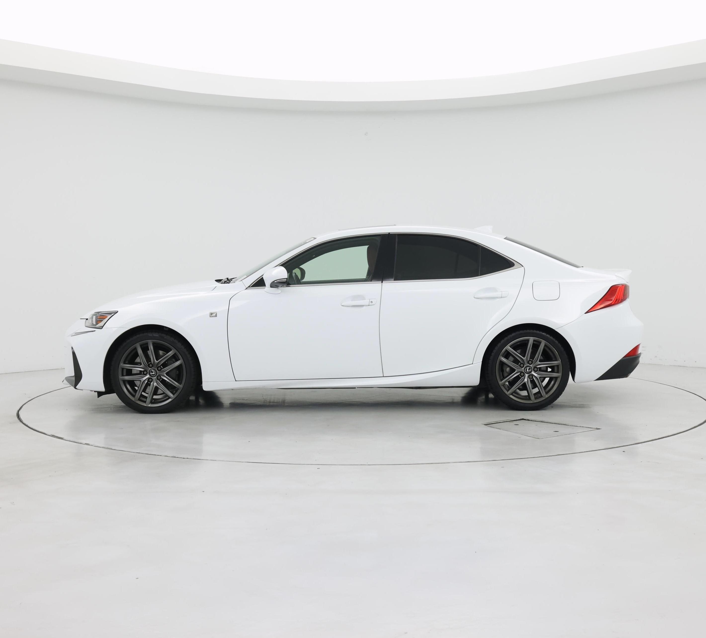 Thumbnail: 2020 Lexus IS - 3