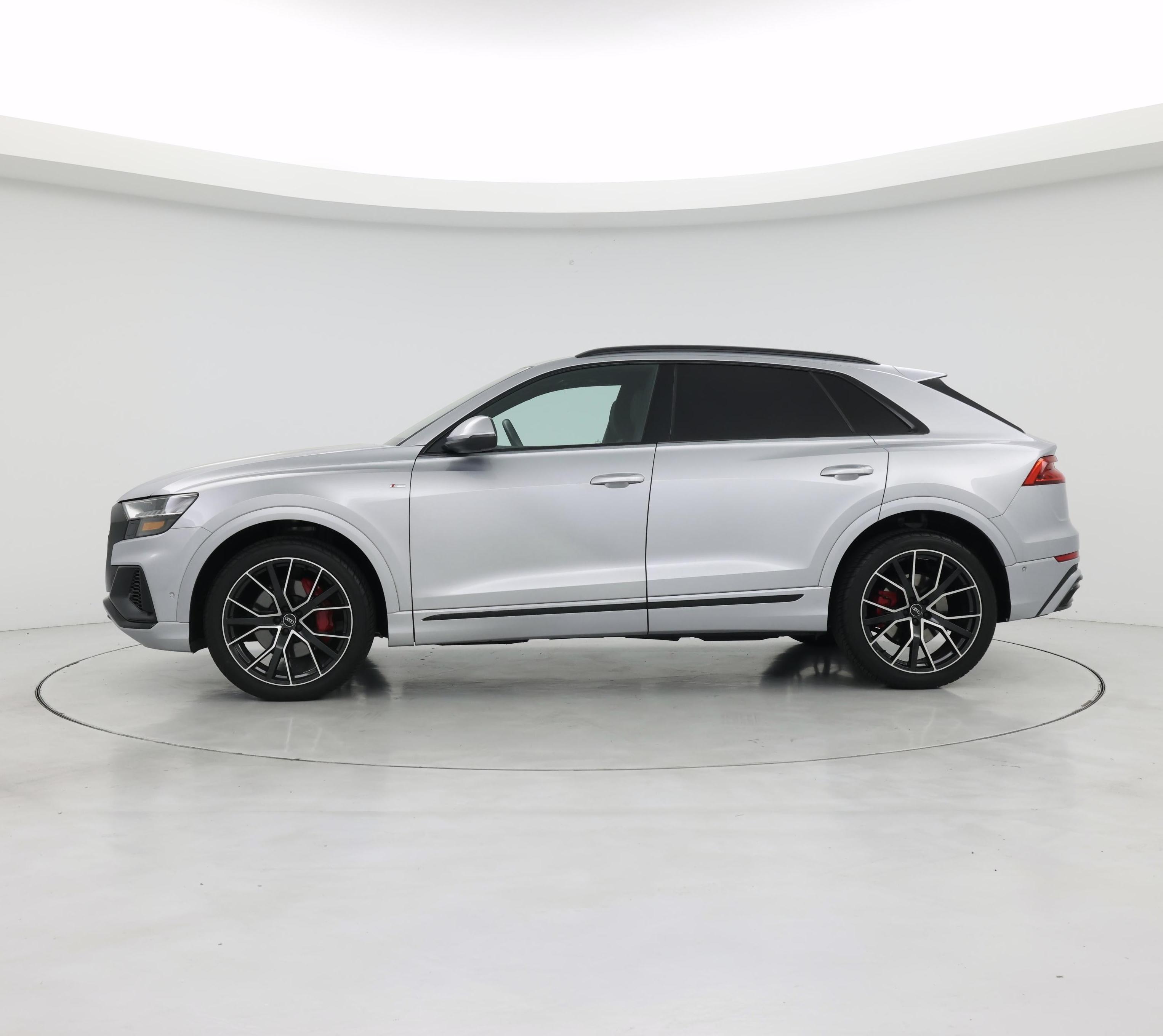 Thumbnail: 2021 Audi Q8 - 3