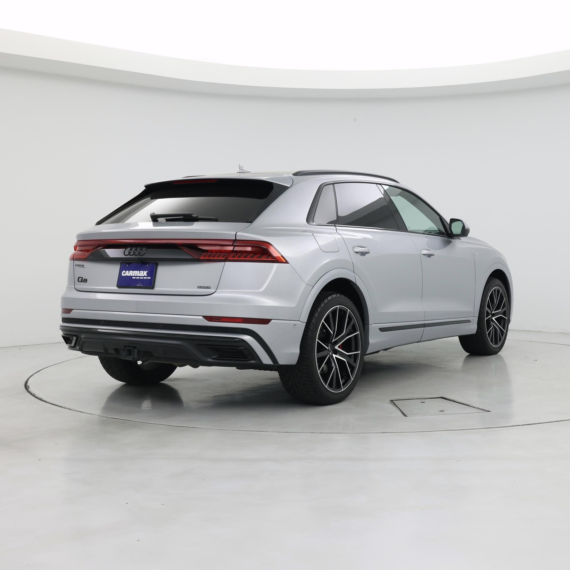 Thumbnail: 2021 Audi Q8 - 8