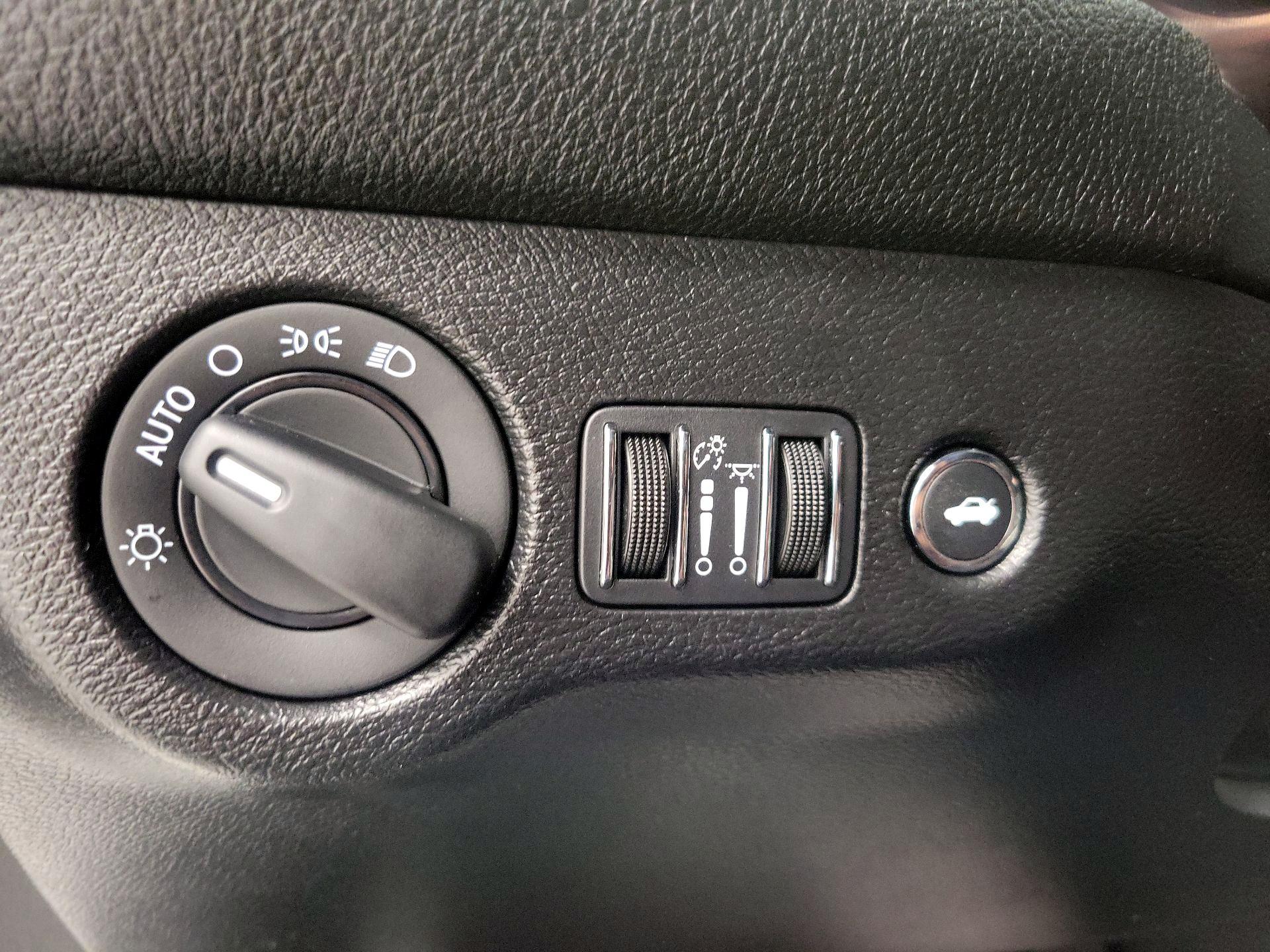 Thumbnail: 2019 Dodge Challenger - 13