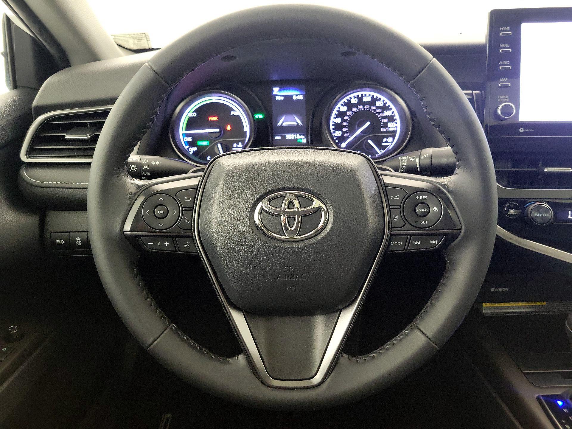 Thumbnail: 2021 Toyota Camry - 10