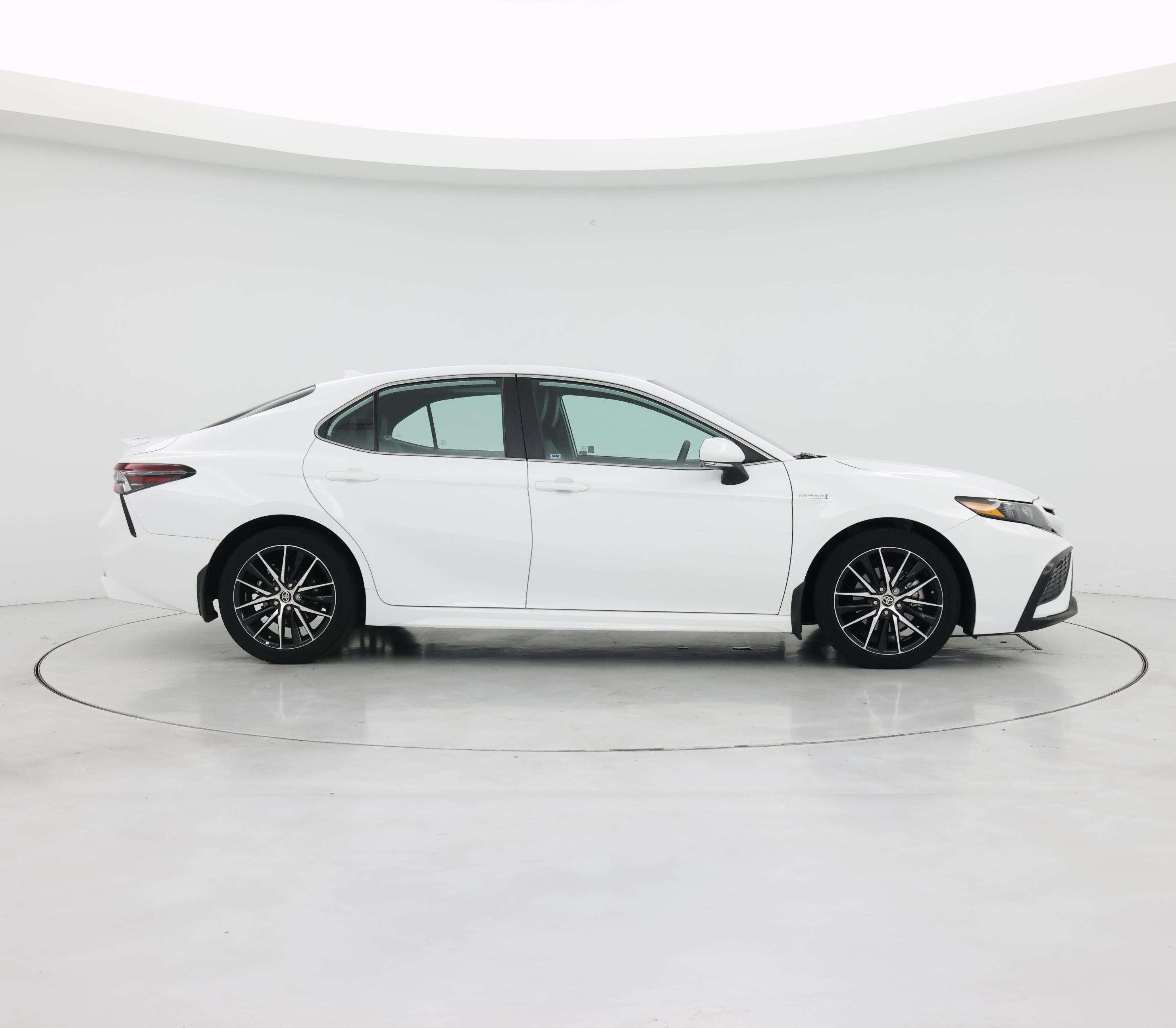 Thumbnail: 2021 Toyota Camry - 7