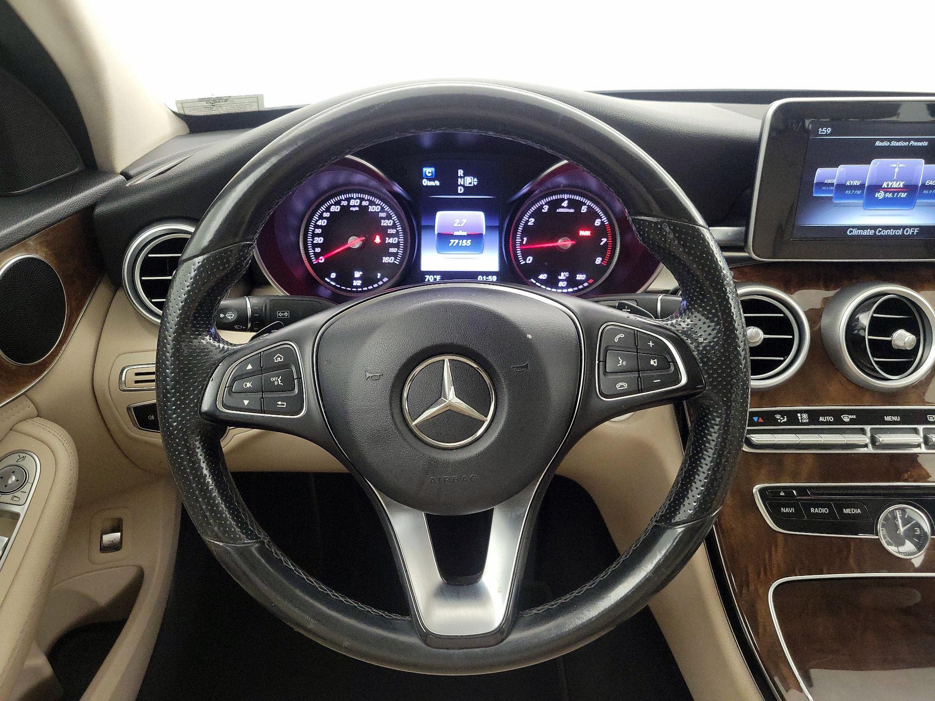 Thumbnail: 2015 Mercedes-Benz C-Class - 10
