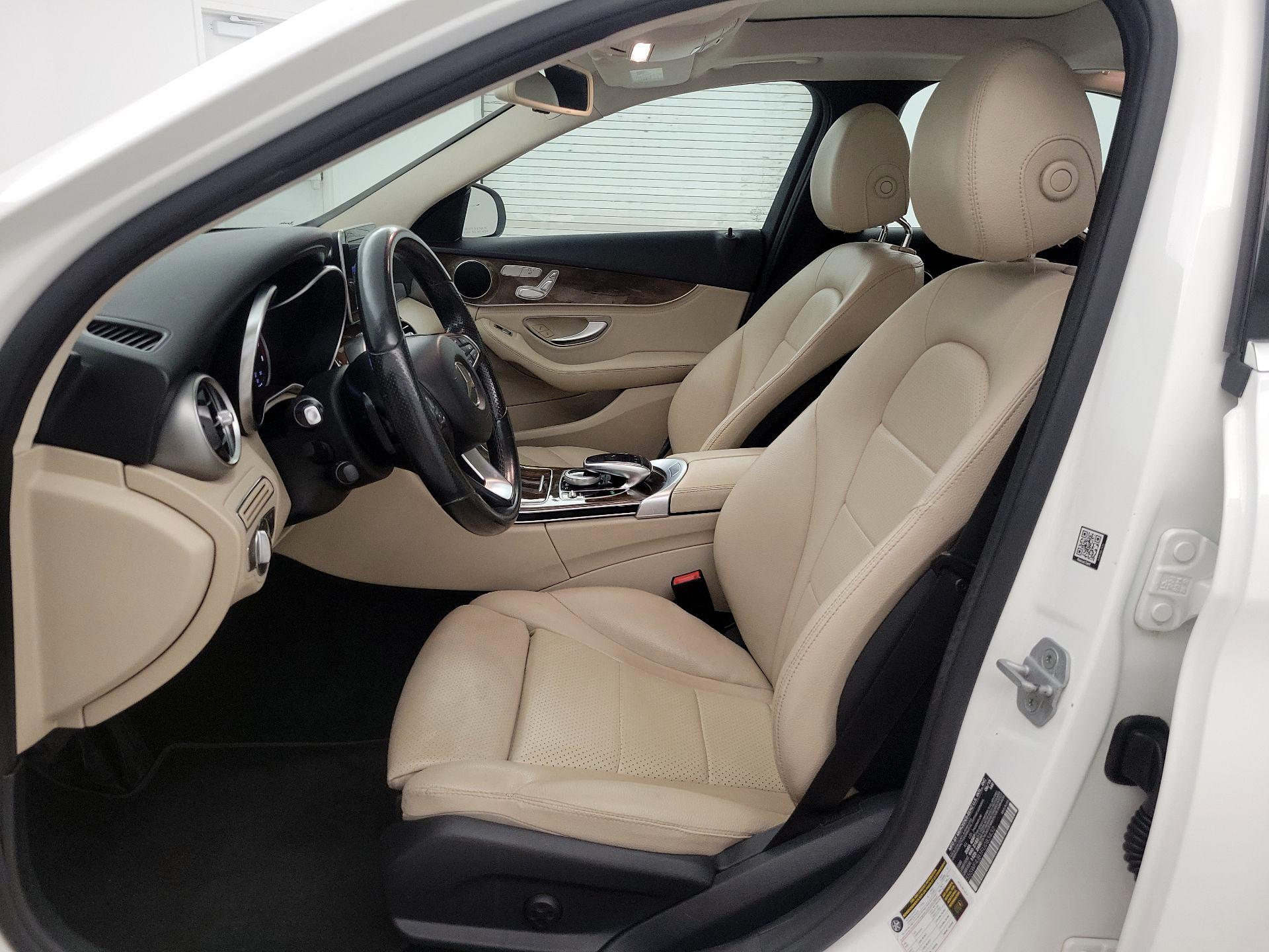Thumbnail: 2015 Mercedes-Benz C-Class - 11