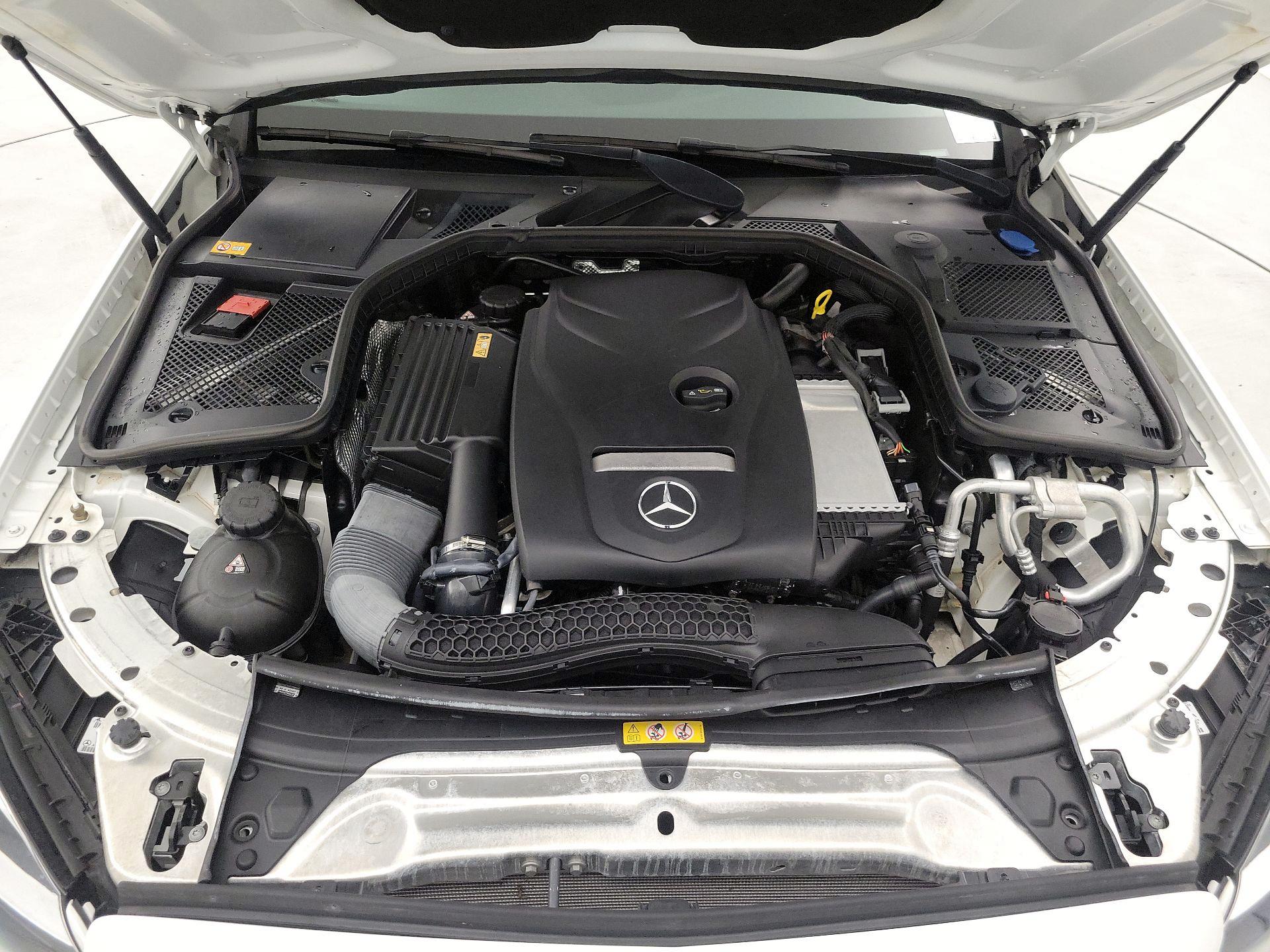 Thumbnail: 2015 Mercedes-Benz C-Class - 20