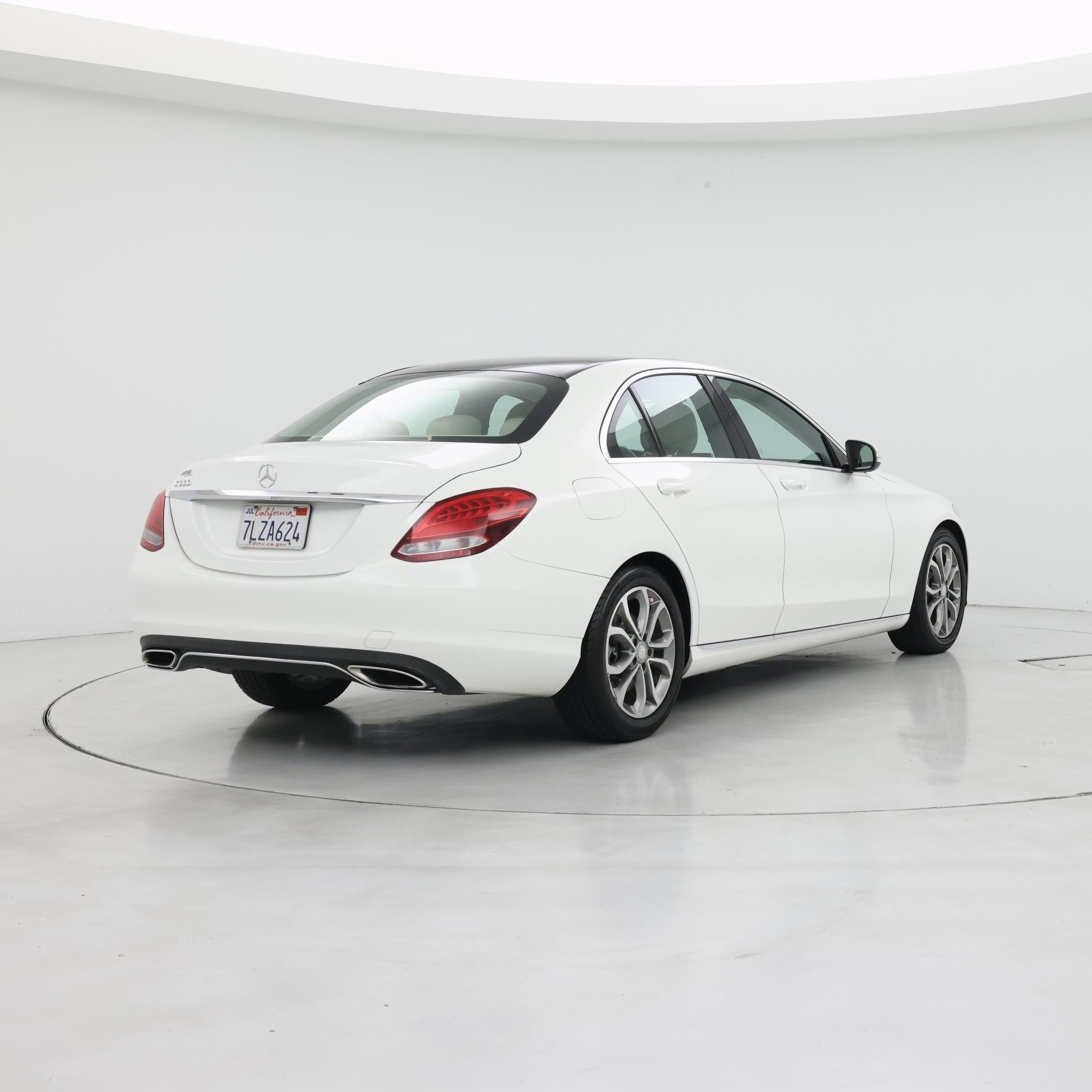 Thumbnail: 2015 Mercedes-Benz C-Class - 8