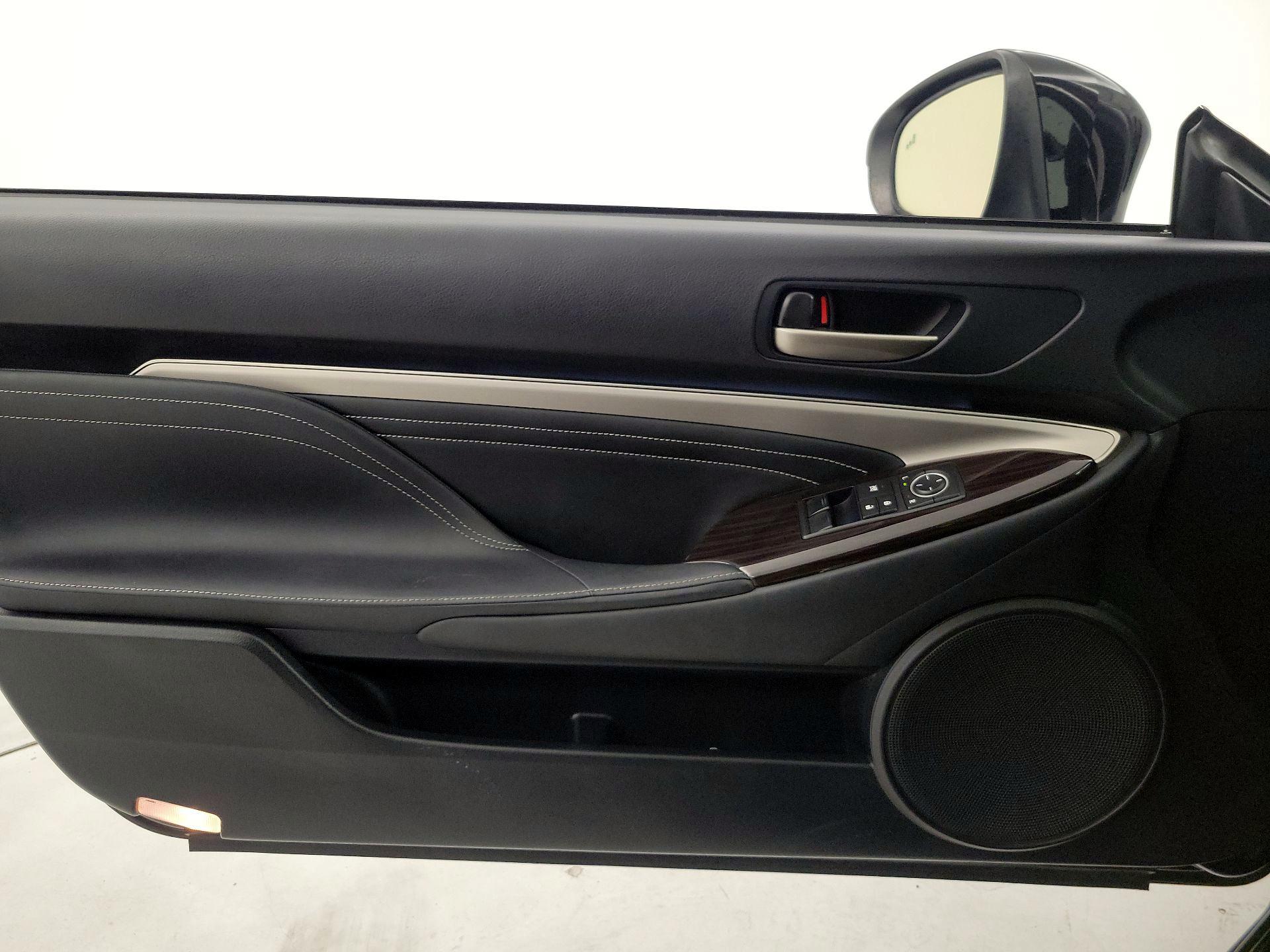 Thumbnail: 2015 Lexus RC - 12
