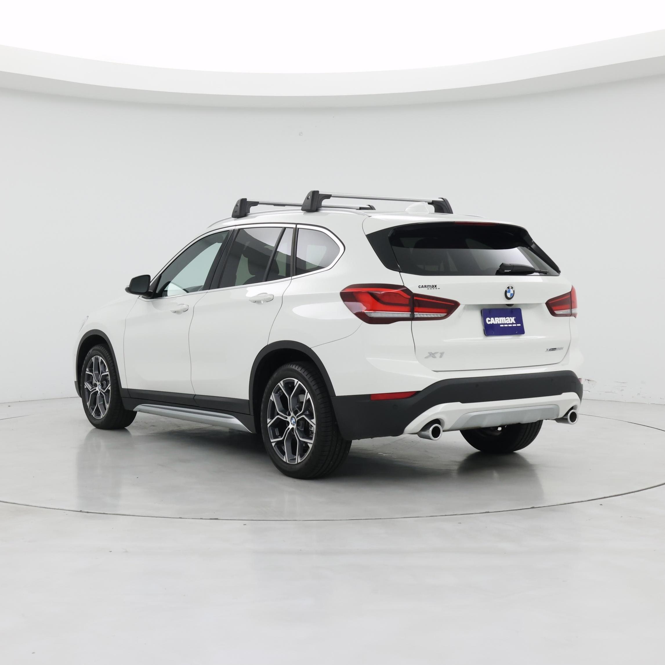 Thumbnail: 2021 BMW X1 - 2