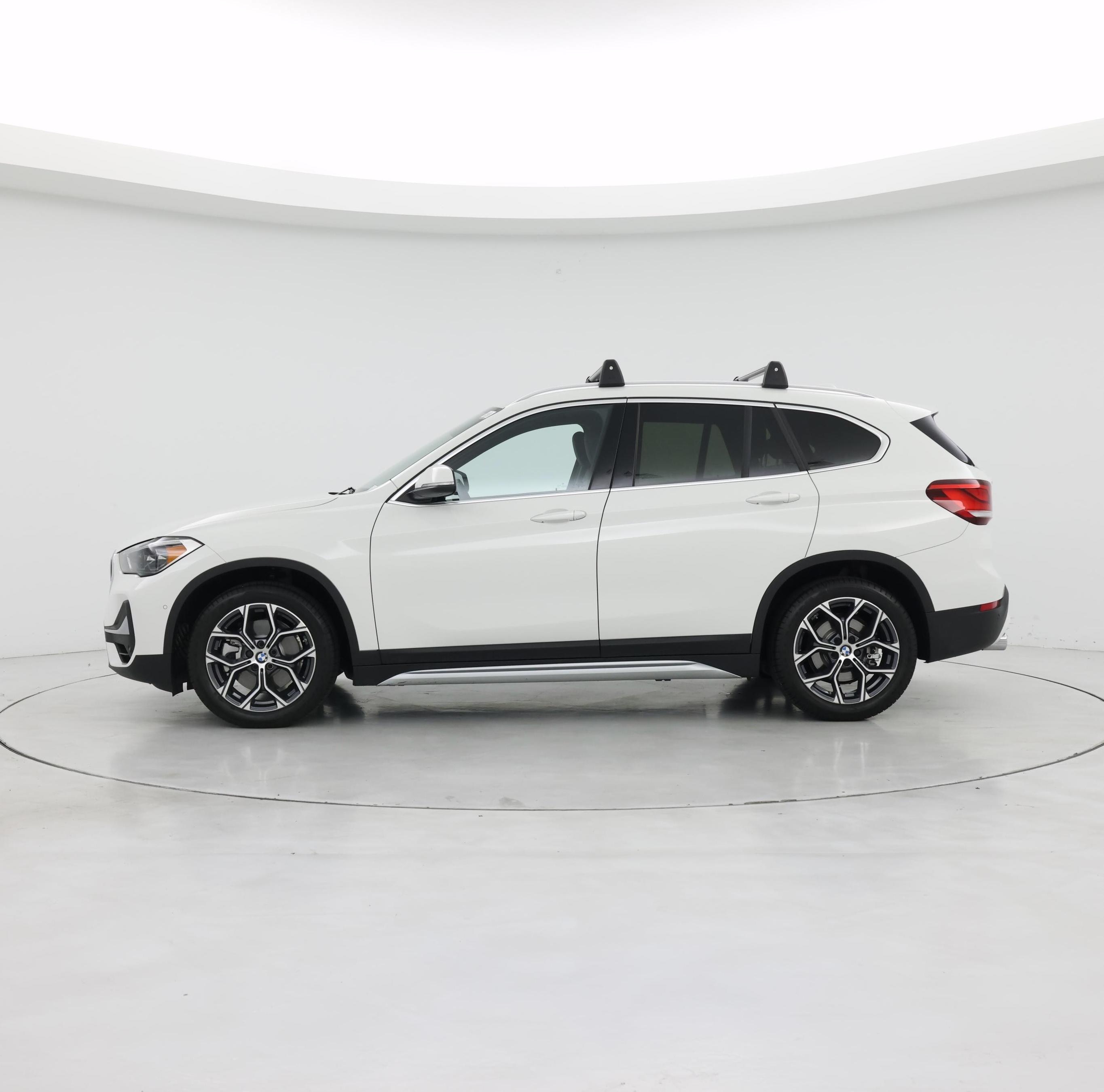 Thumbnail: 2021 BMW X1 - 3