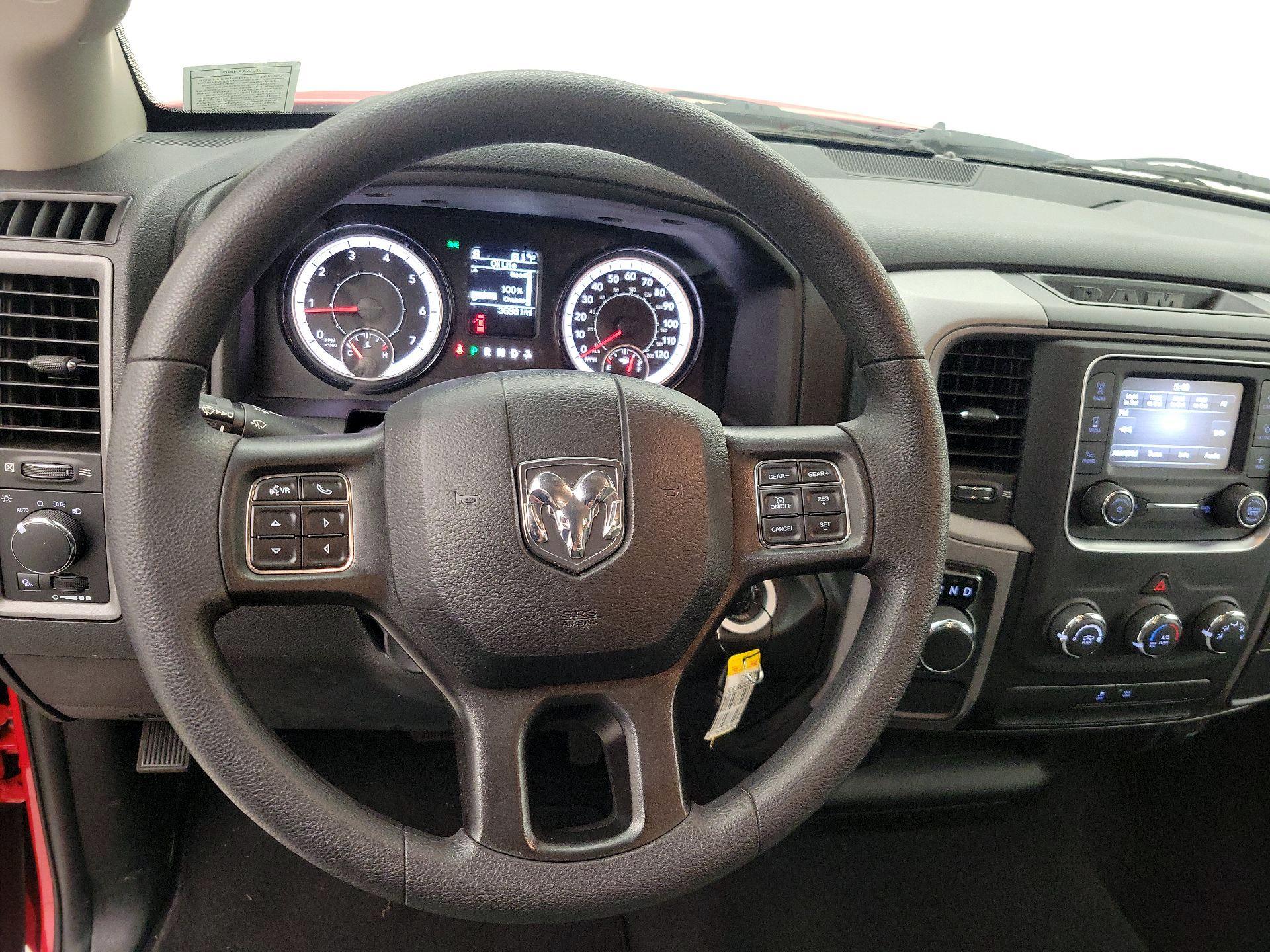 Thumbnail: 2021 RAM 1500 Classic - 10