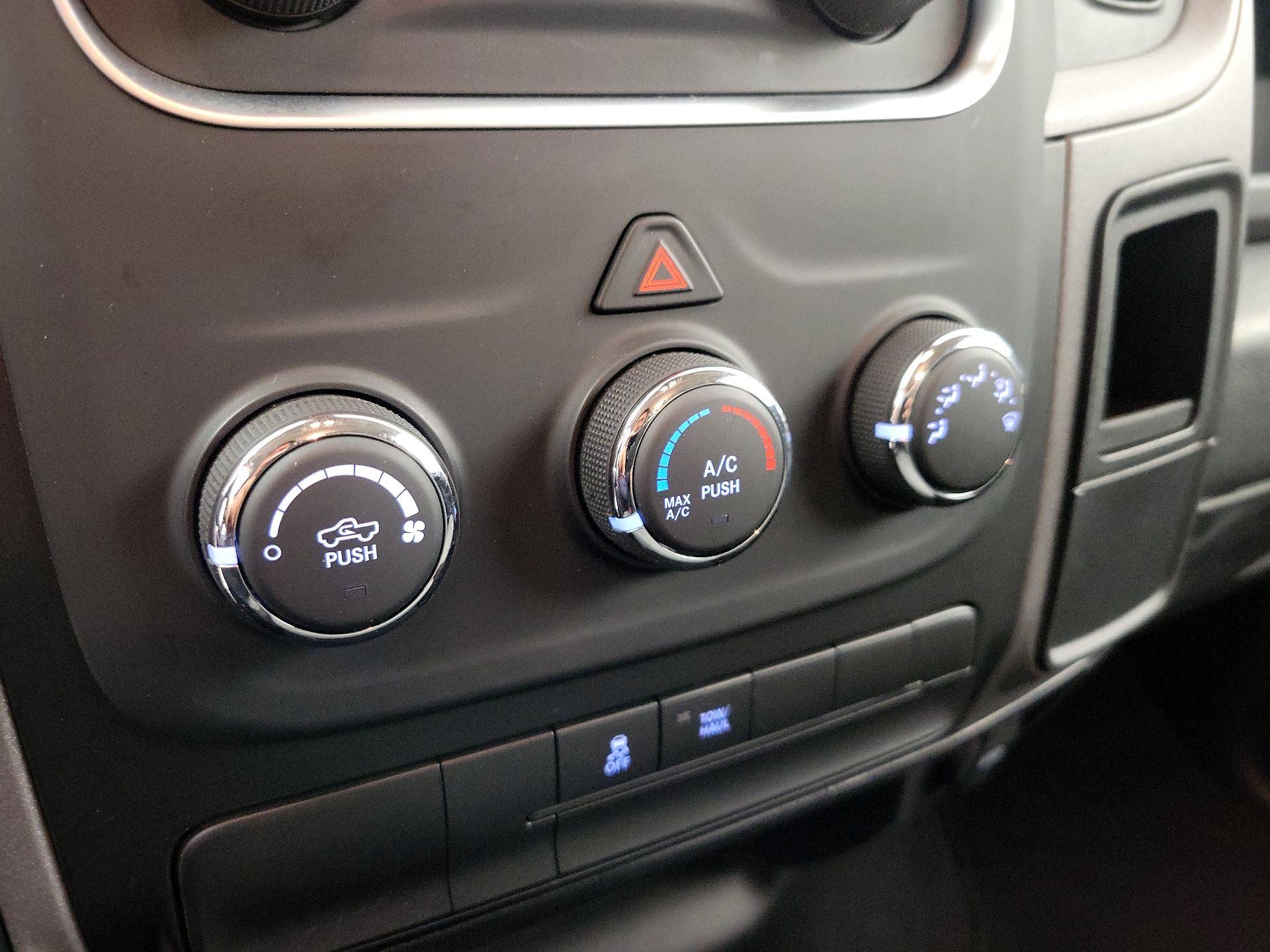 Thumbnail: 2021 RAM 1500 Classic - 16