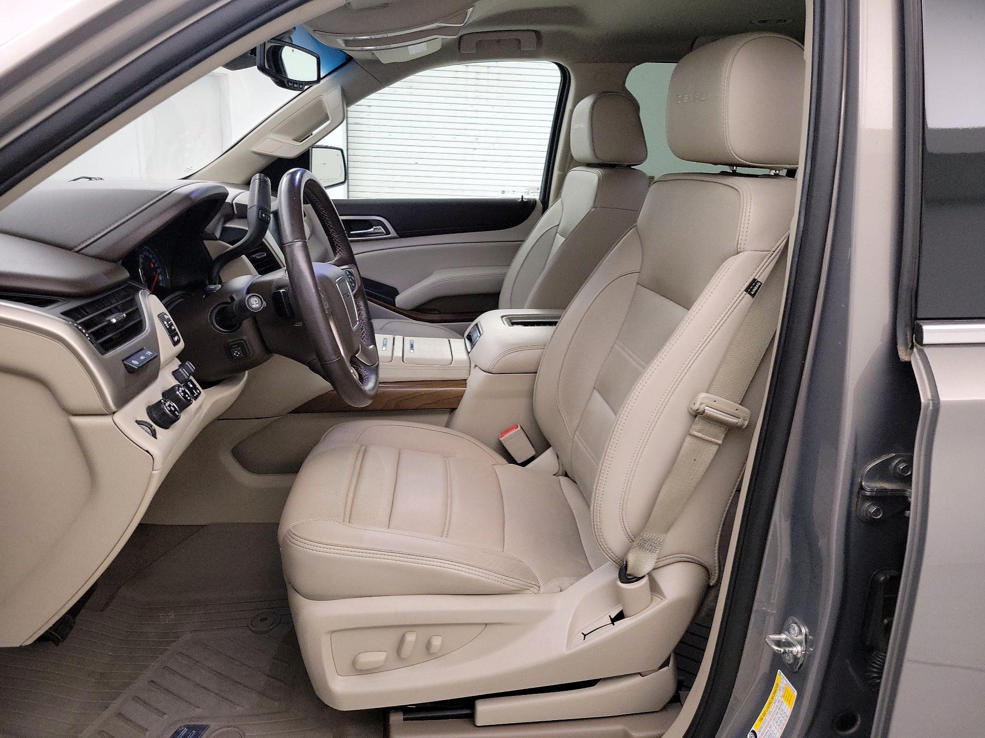 Thumbnail: 2019 GMC Yukon XL - 11