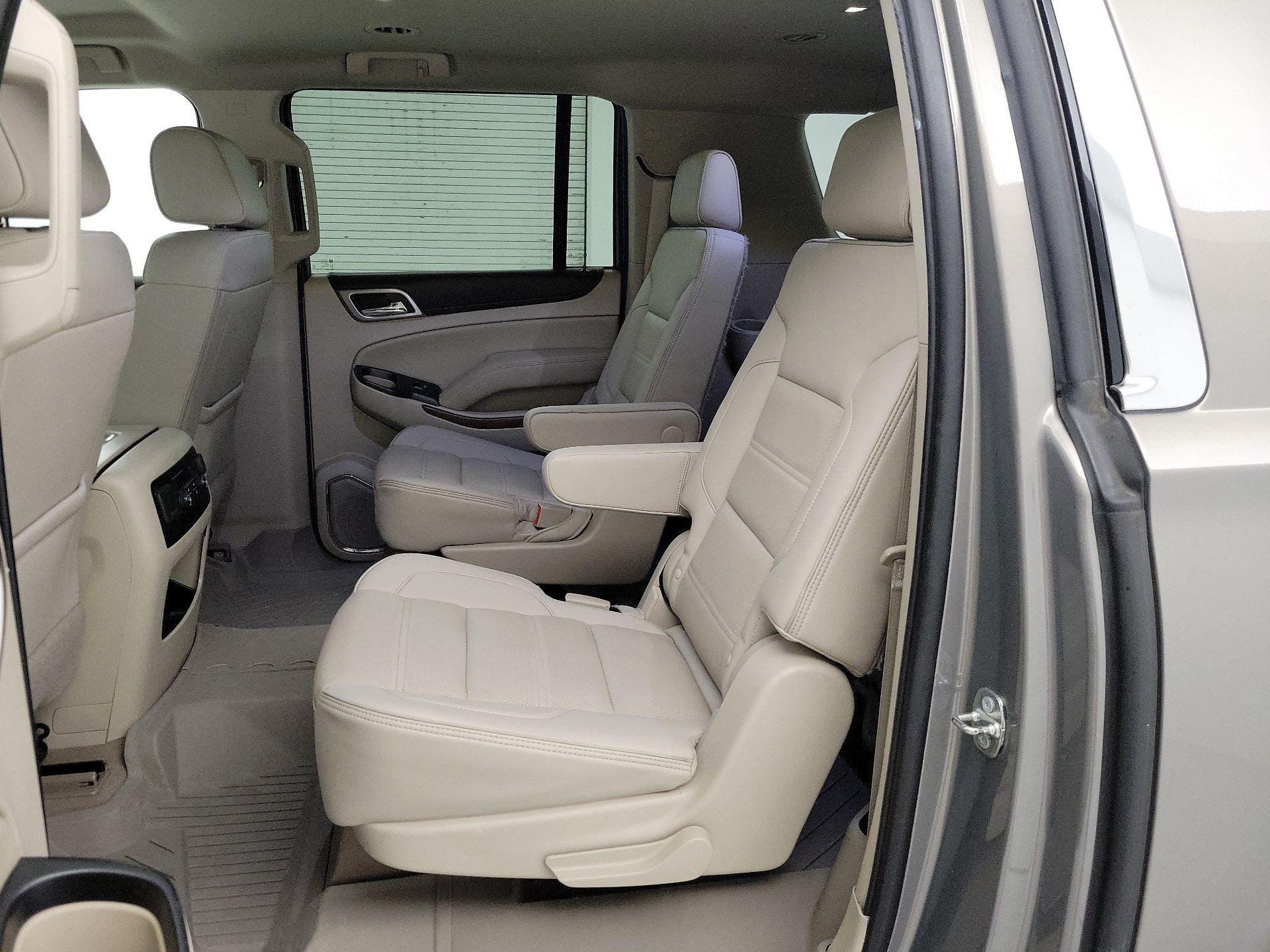 Thumbnail: 2019 GMC Yukon XL - 18