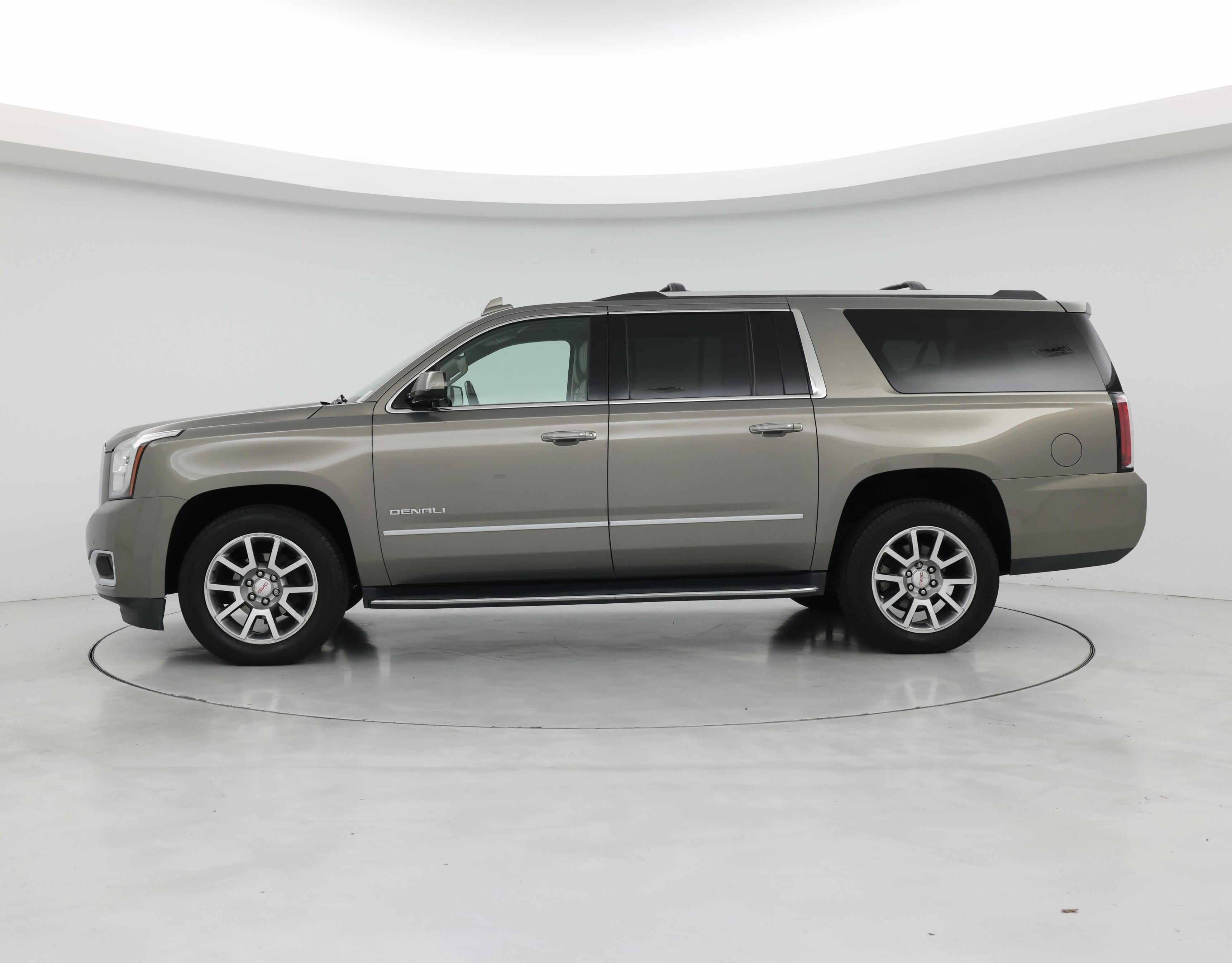Thumbnail: 2019 GMC Yukon XL - 3