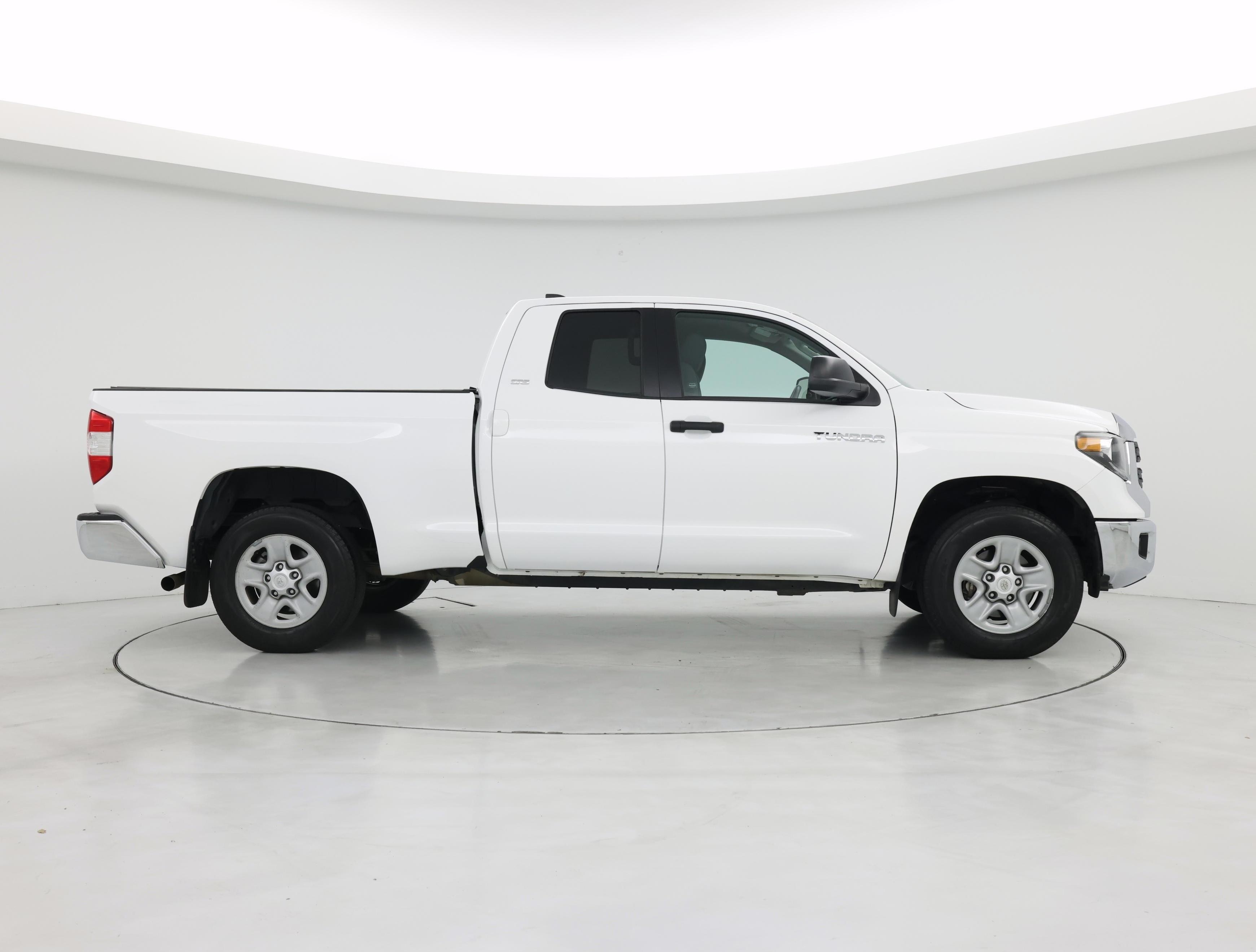 Thumbnail: 2021 Toyota Tundra - 7