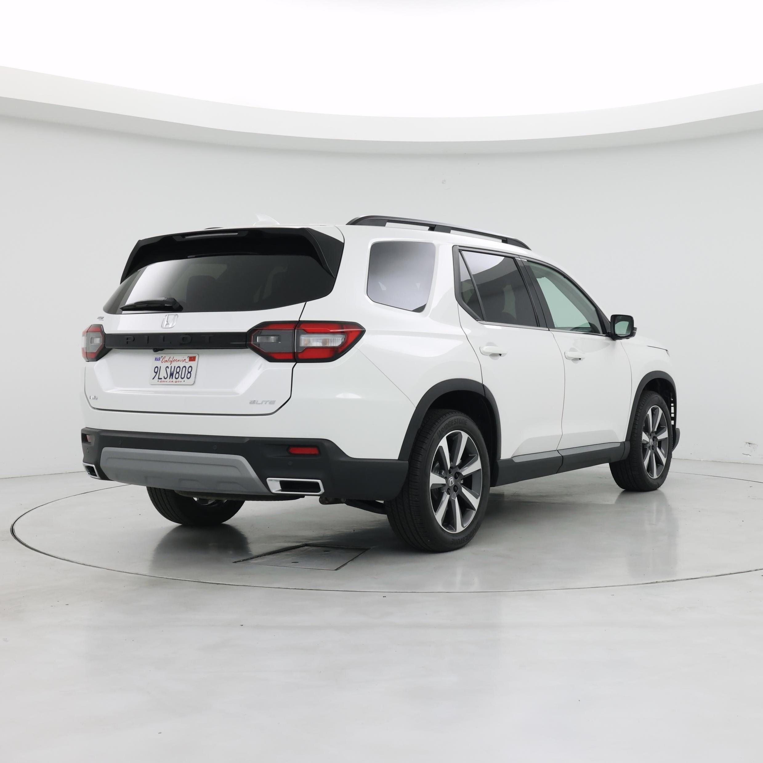 Thumbnail: 2024 Honda Pilot - 8