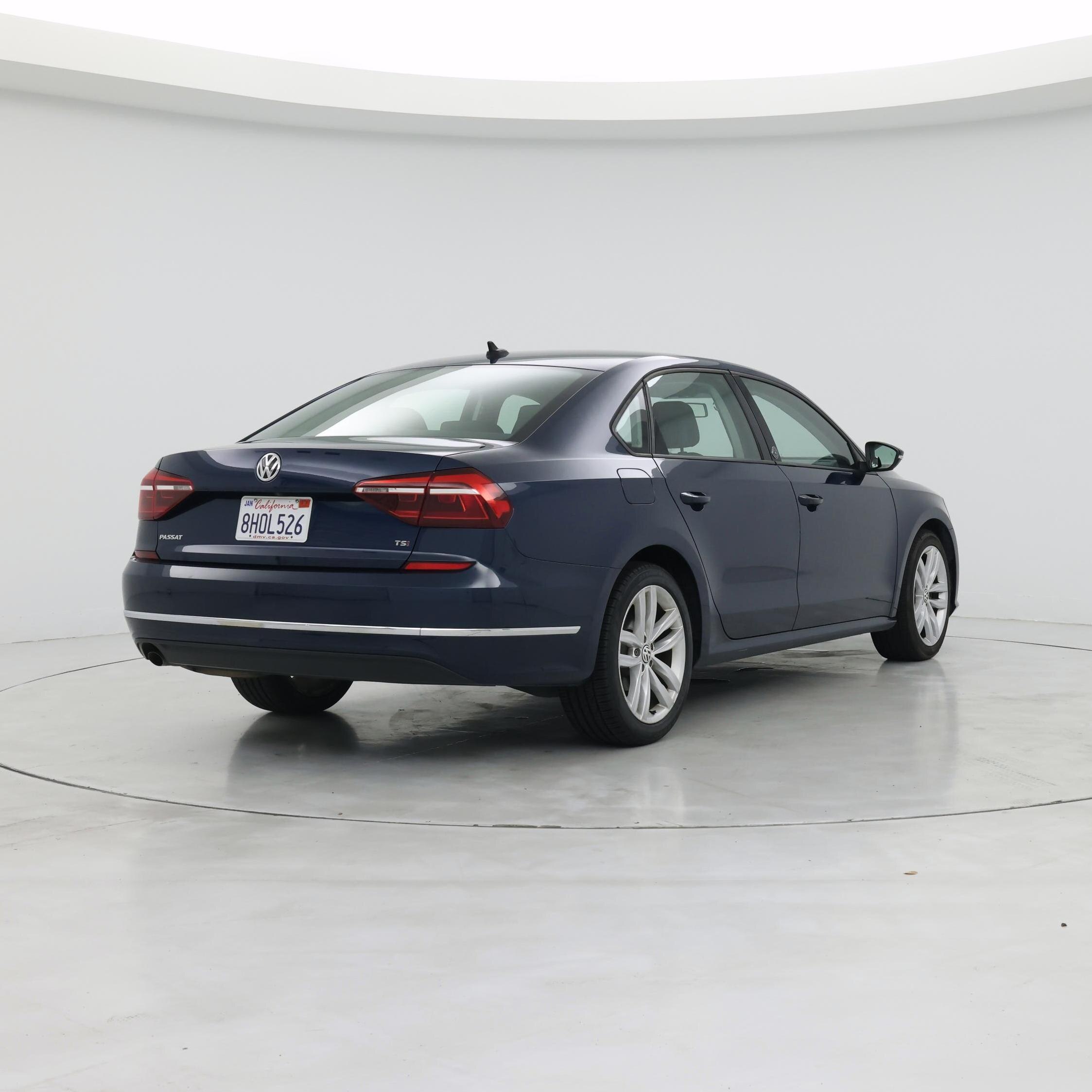 Thumbnail: 2019 Volkswagen Passat - 8