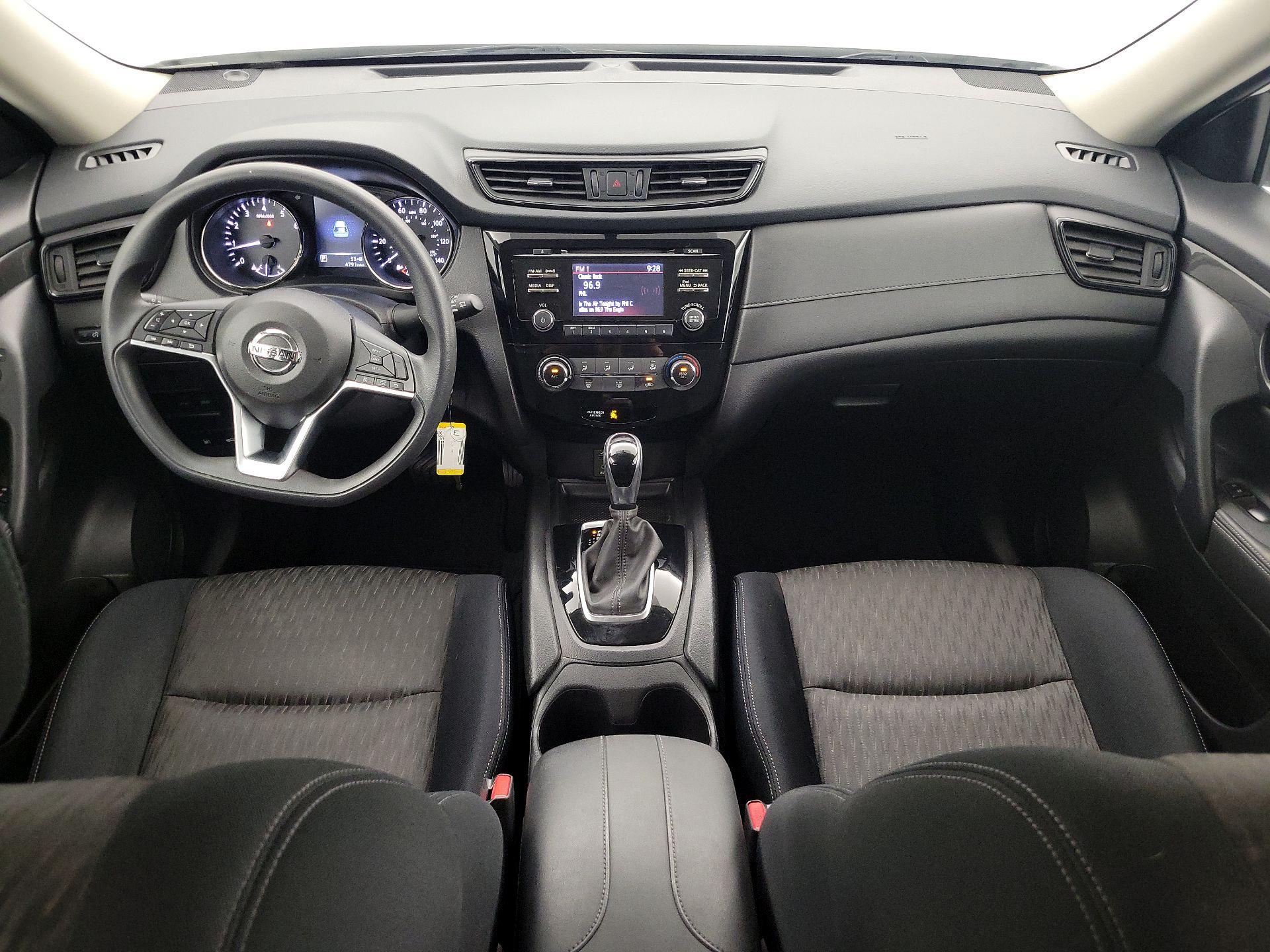 Thumbnail: 2017 Nissan Rogue - 9