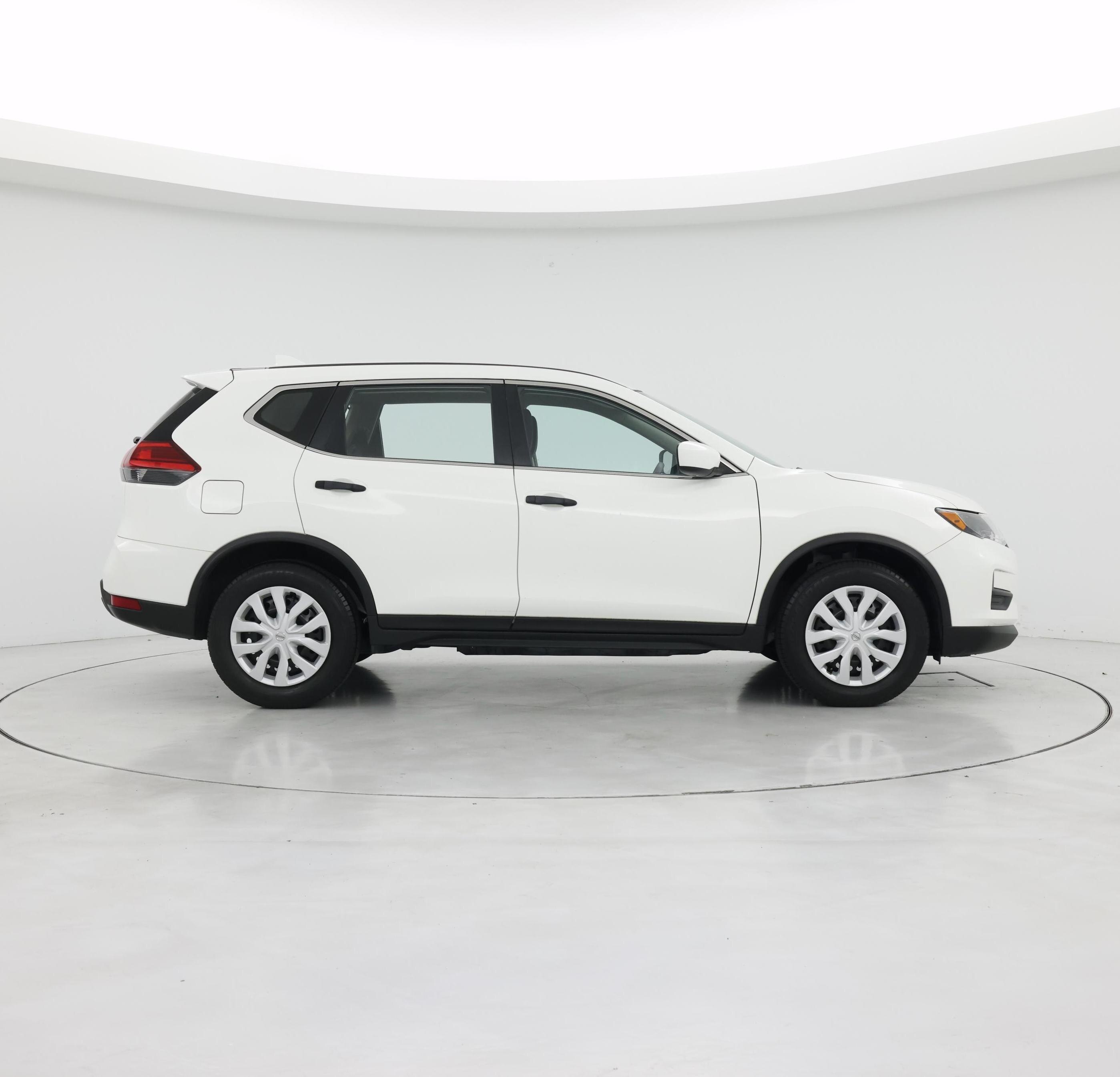 Thumbnail: 2017 Nissan Rogue - 7
