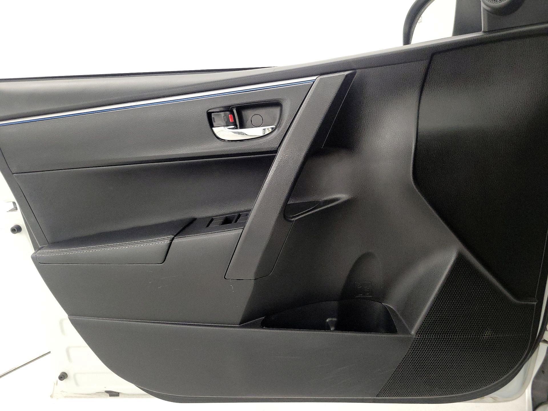 Thumbnail: 2016 Toyota Corolla - 12