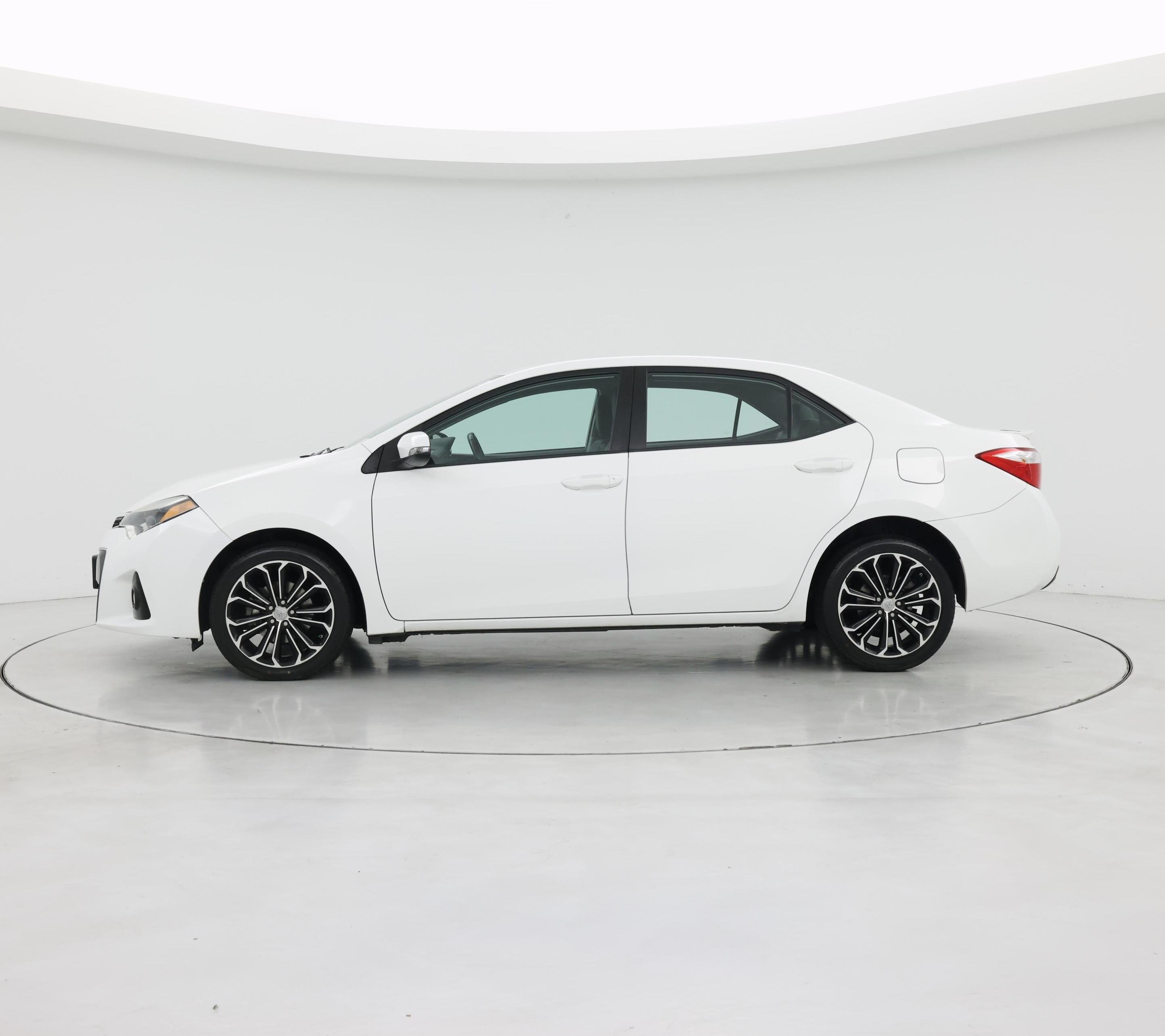 Thumbnail: 2016 Toyota Corolla - 3