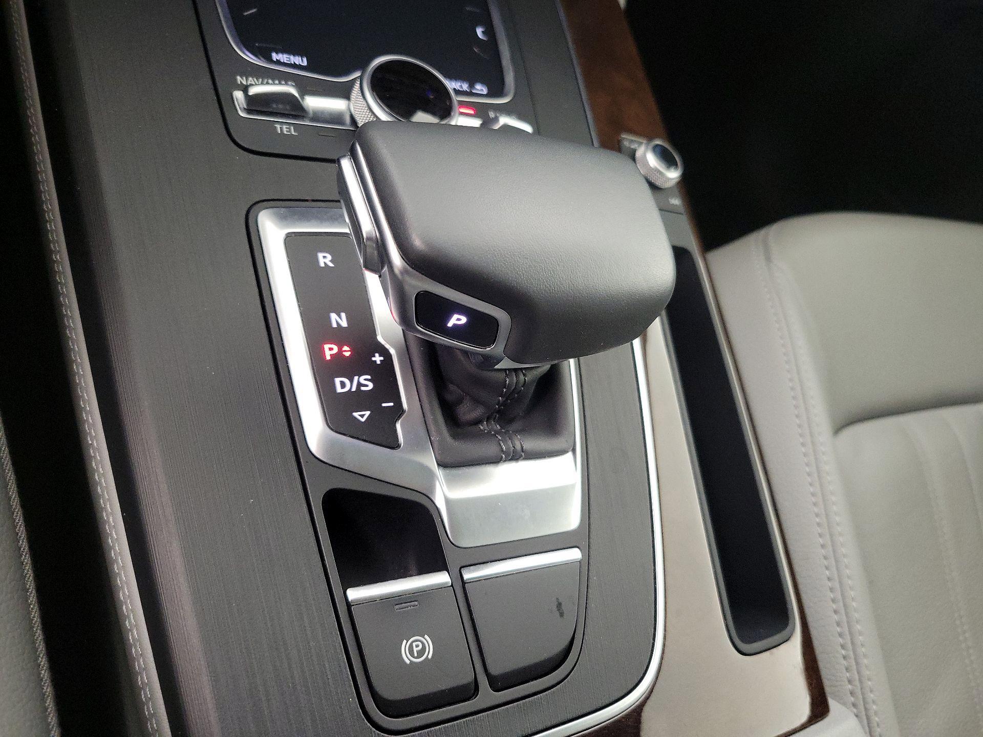 Thumbnail: 2019 Audi Q5 - 18