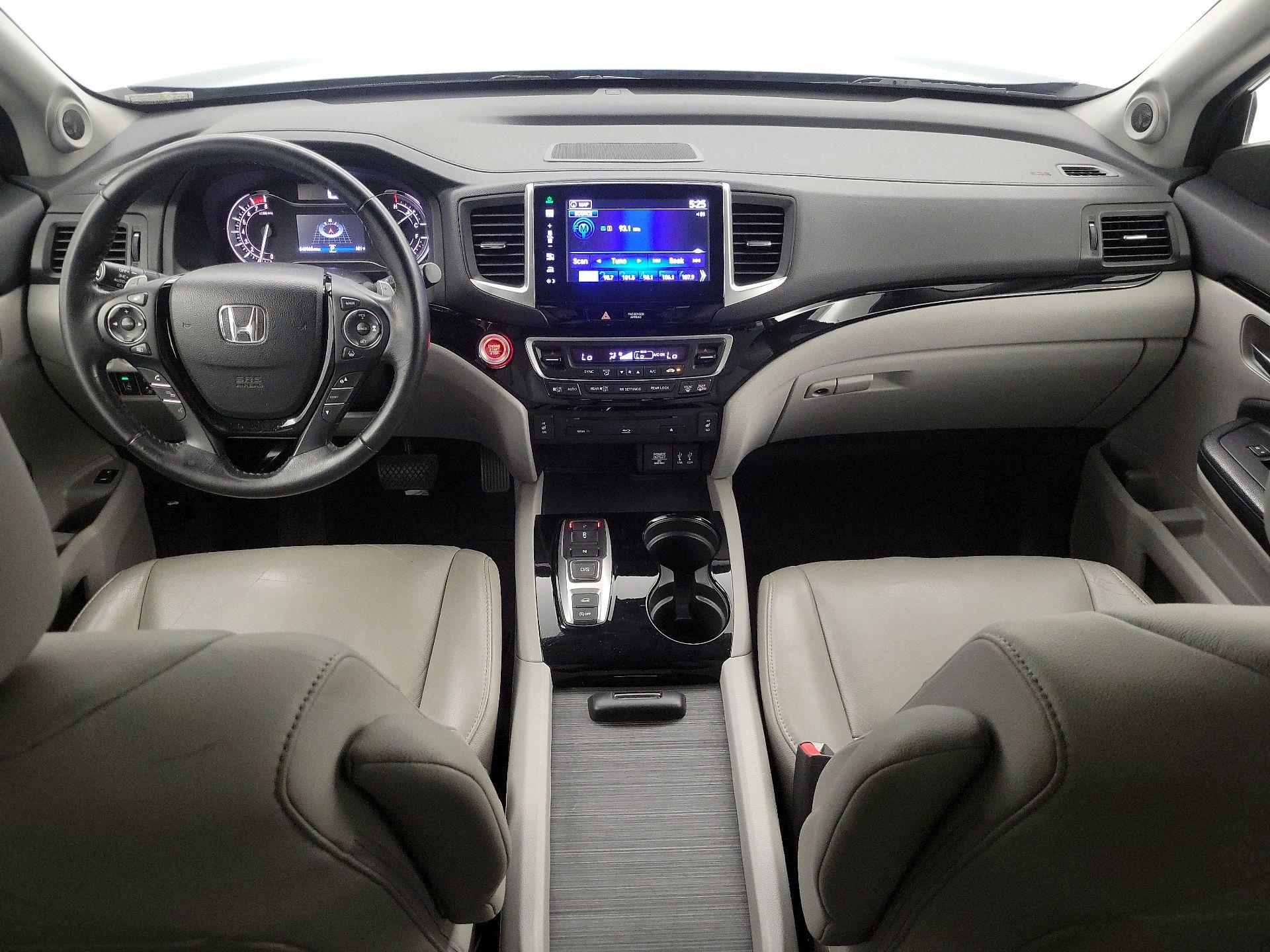 Thumbnail: 2016 Honda Pilot - 9