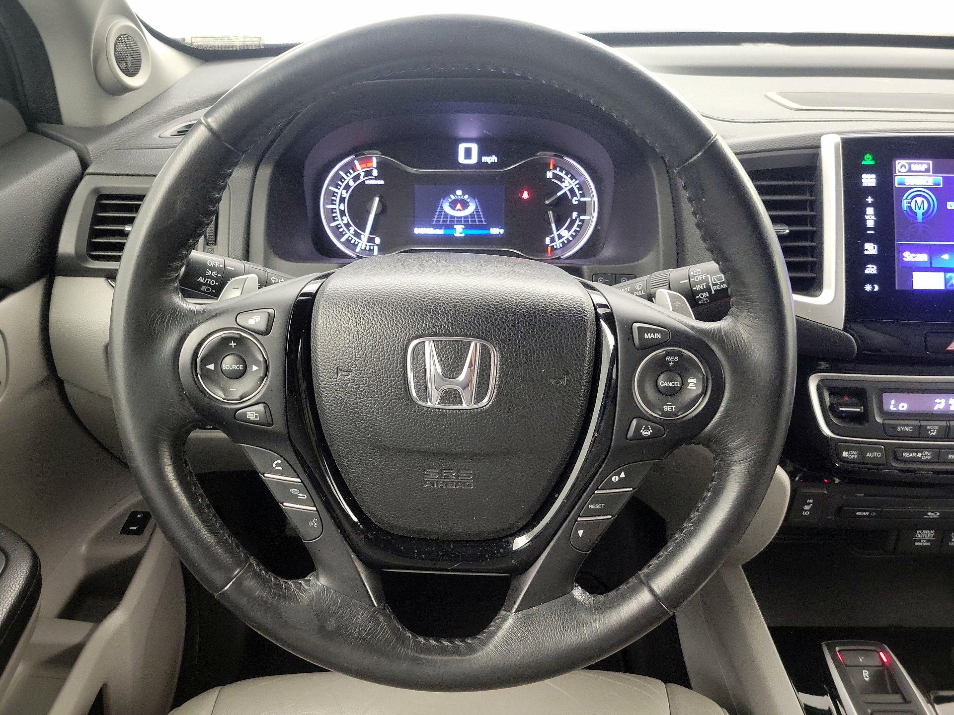 Thumbnail: 2016 Honda Pilot - 10
