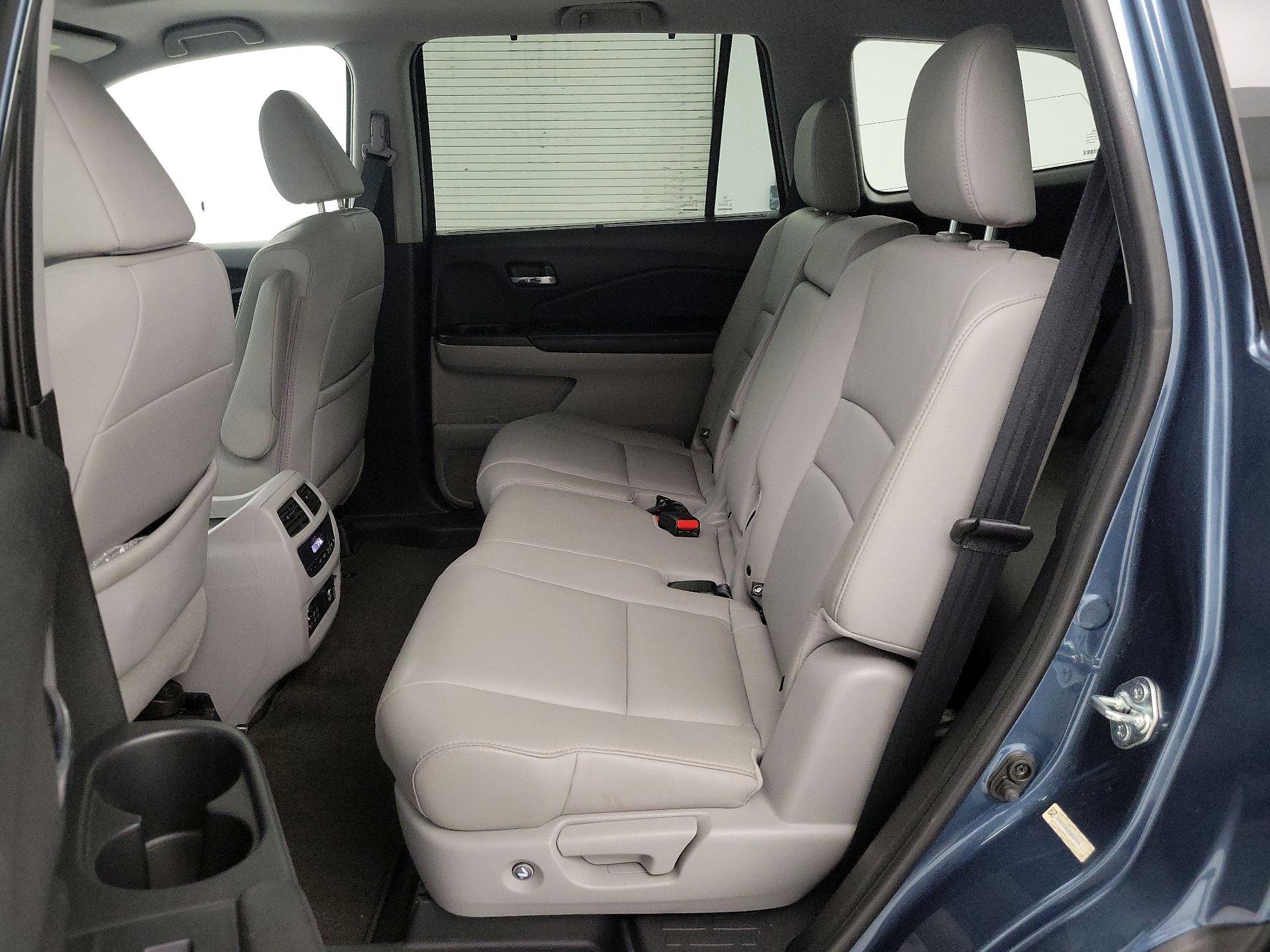 Thumbnail: 2016 Honda Pilot - 19