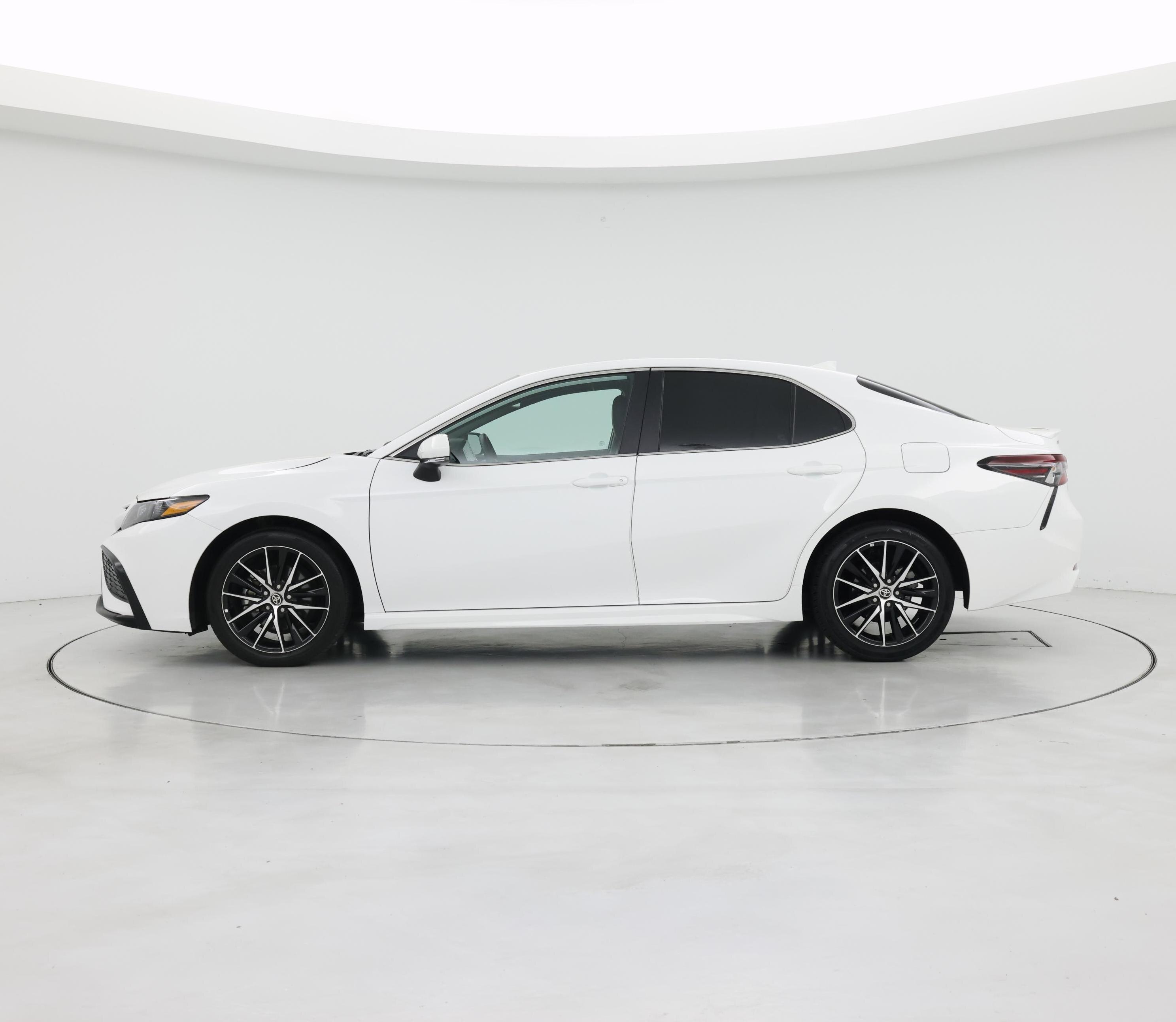 Thumbnail: 2024 Toyota Camry - 3