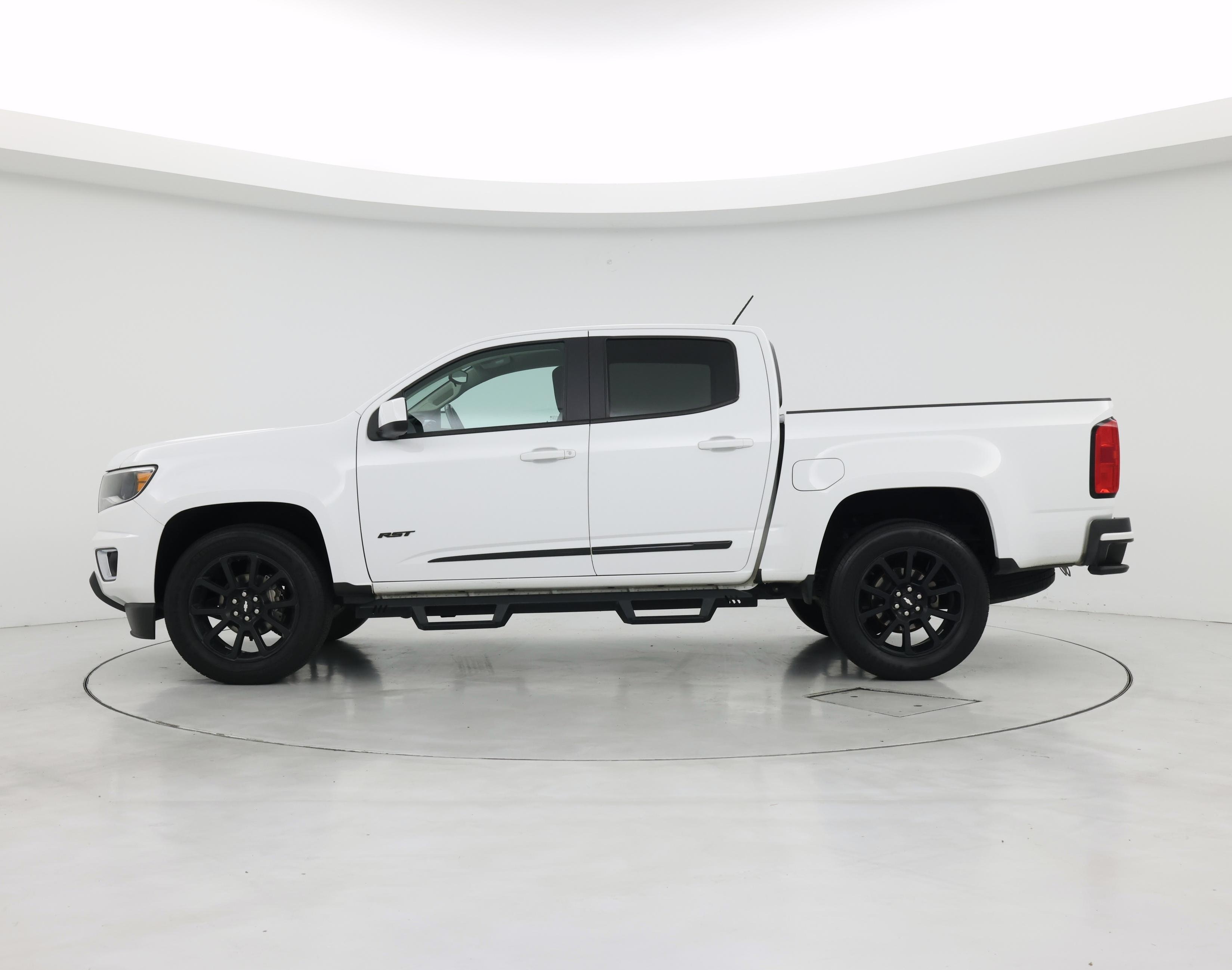 Thumbnail: 2020 Chevrolet Colorado - 3