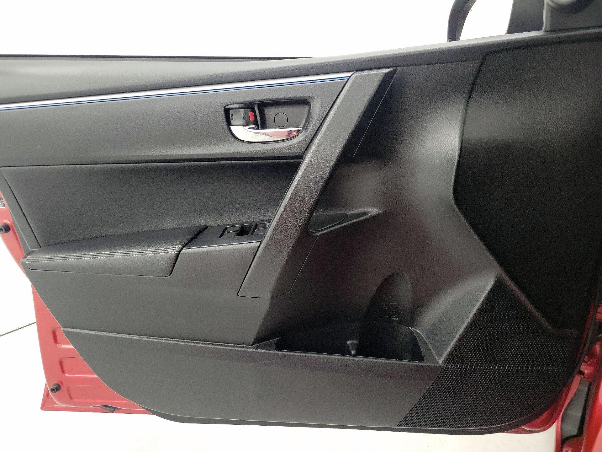 Thumbnail: 2016 Toyota Corolla - 12