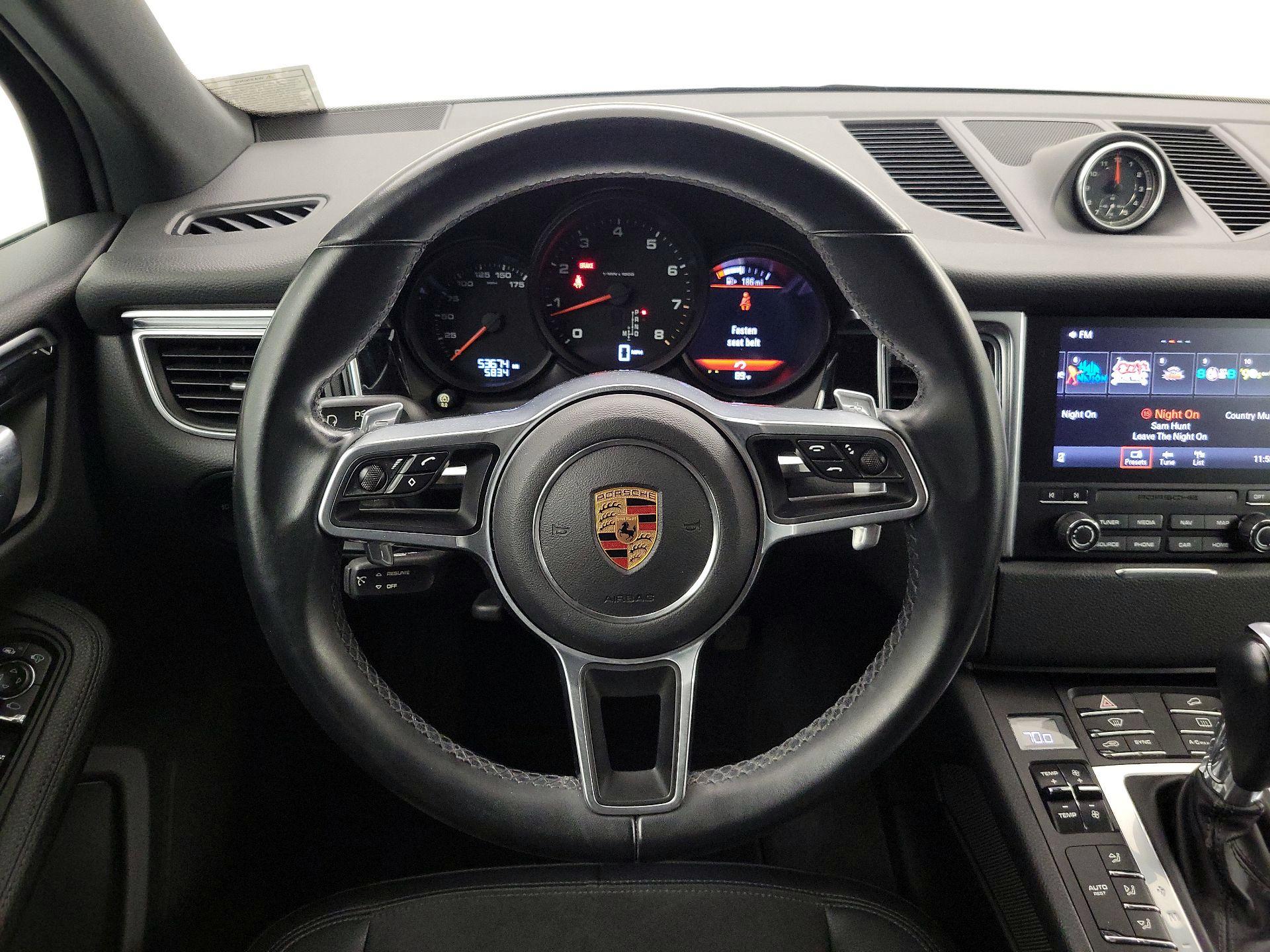 Thumbnail: 2018 Porsche Macan - 10