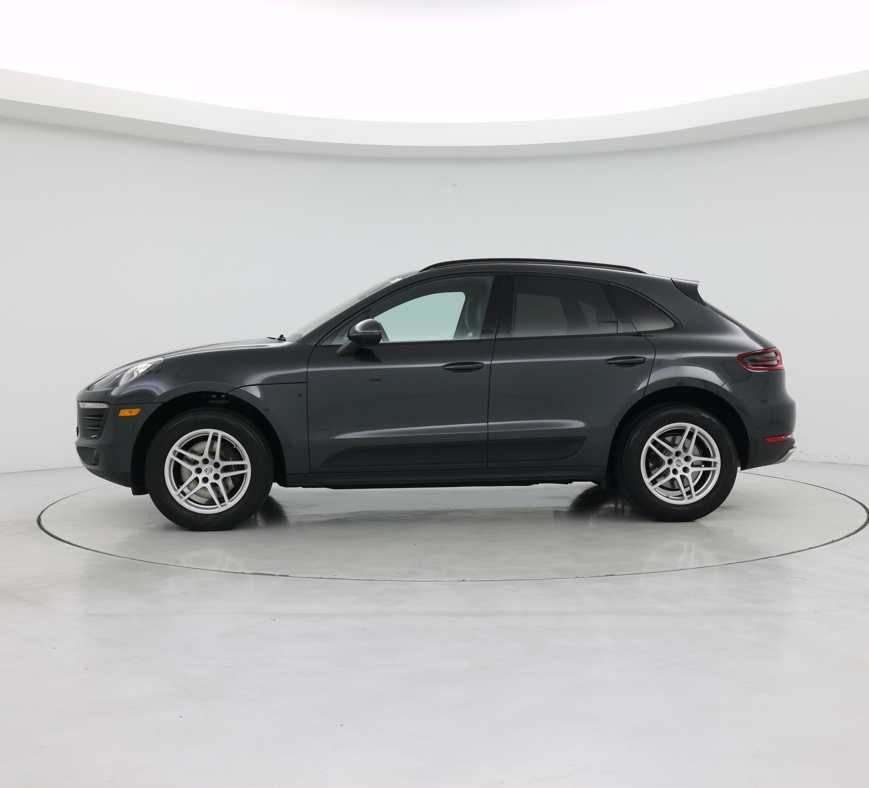 Thumbnail: 2018 Porsche Macan - 3