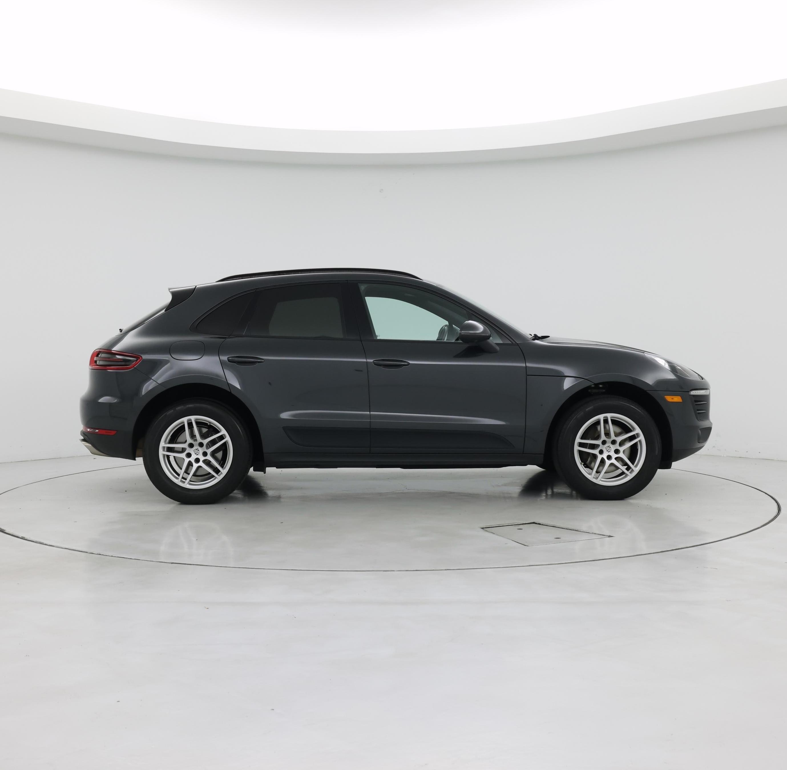 Thumbnail: 2018 Porsche Macan - 7